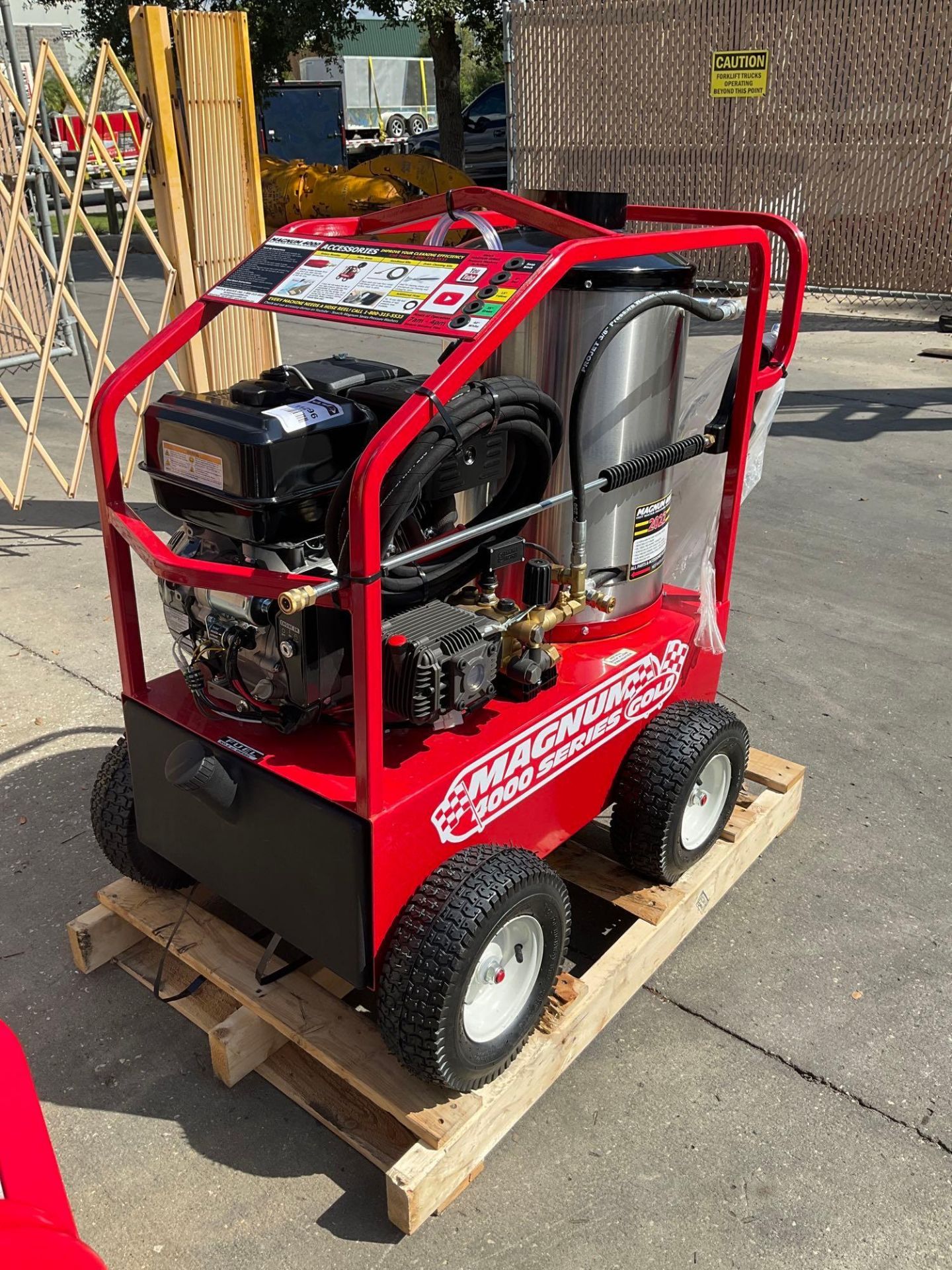 UNUSED 2022 MAGNUM 4000 SERIES GOLD HOT WATER PRESSURE WASHER,DIESEL GAS POWER, ELECTRIC START, APPR