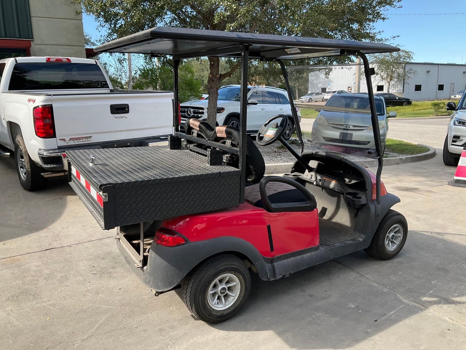 ***2014 CLUB CAR GOLF CART WITH SOLAR PANEL ROOF ATTACHED, ELECTRIC, UTILITY STORAGE BOX ATTACHED - Image 7 of 17