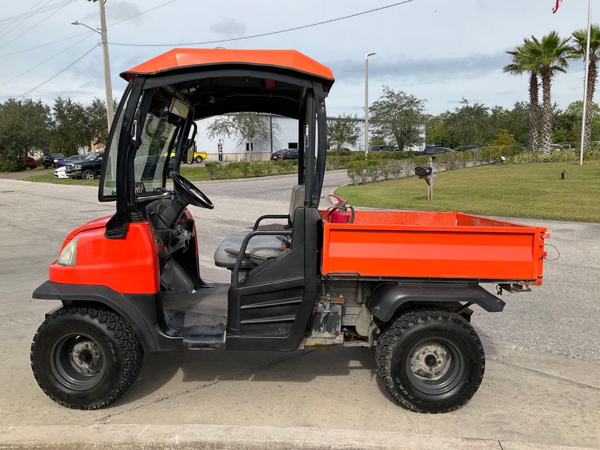 KUBOTA RTV900 UTV, DIESEL , 4WD, HITCH ON BACK, MANUAL DUMP BED, BILL OF SALE ONLY,  RUNS AND OPERAT - Image 3 of 13