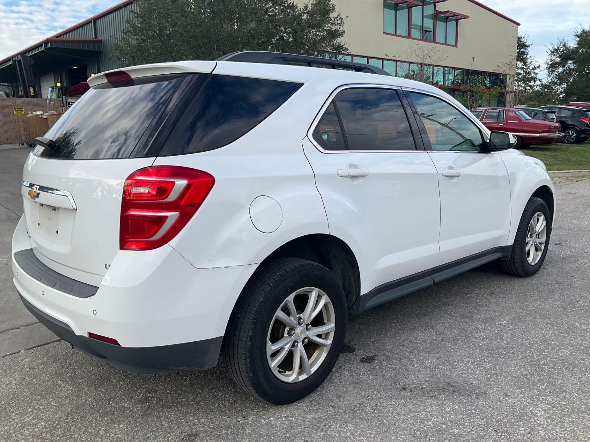 2017 CHEVROLET EQUINOX SUV, GAS POWERED AUTOMATIC, AWD, POWER WINDOWS & LOCKS, BACK UP CAMERA, STROB - Image 8 of 29