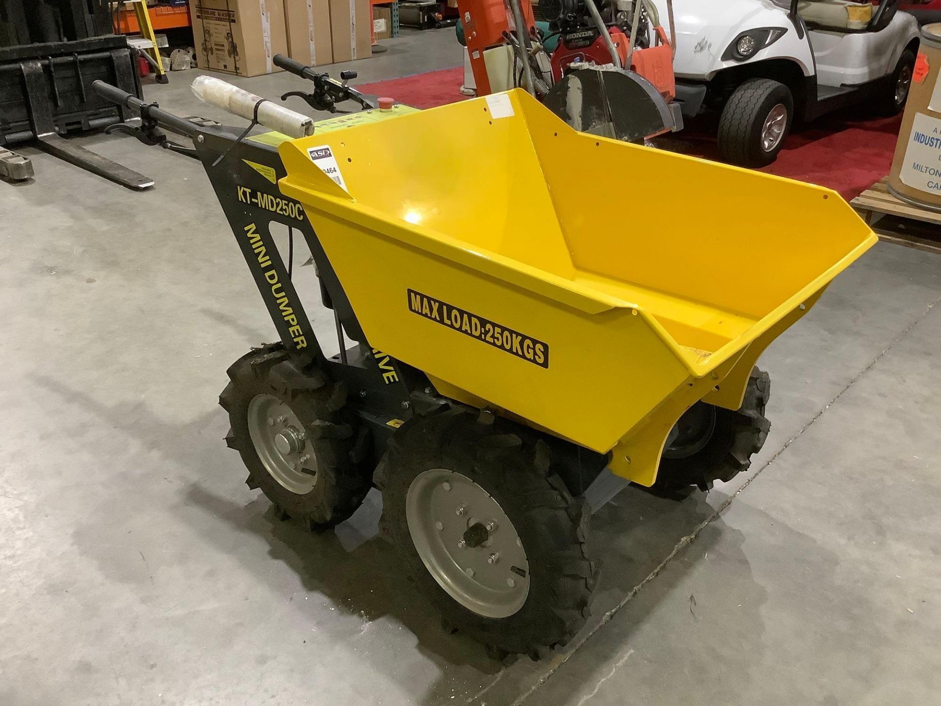 UNUSED 4WD CHAIN DRIVE MINI DUMPER MODEL KT-MD250C WITH LONCIN 196cc MOTOR, GAS POWERED, APPROX ENGI