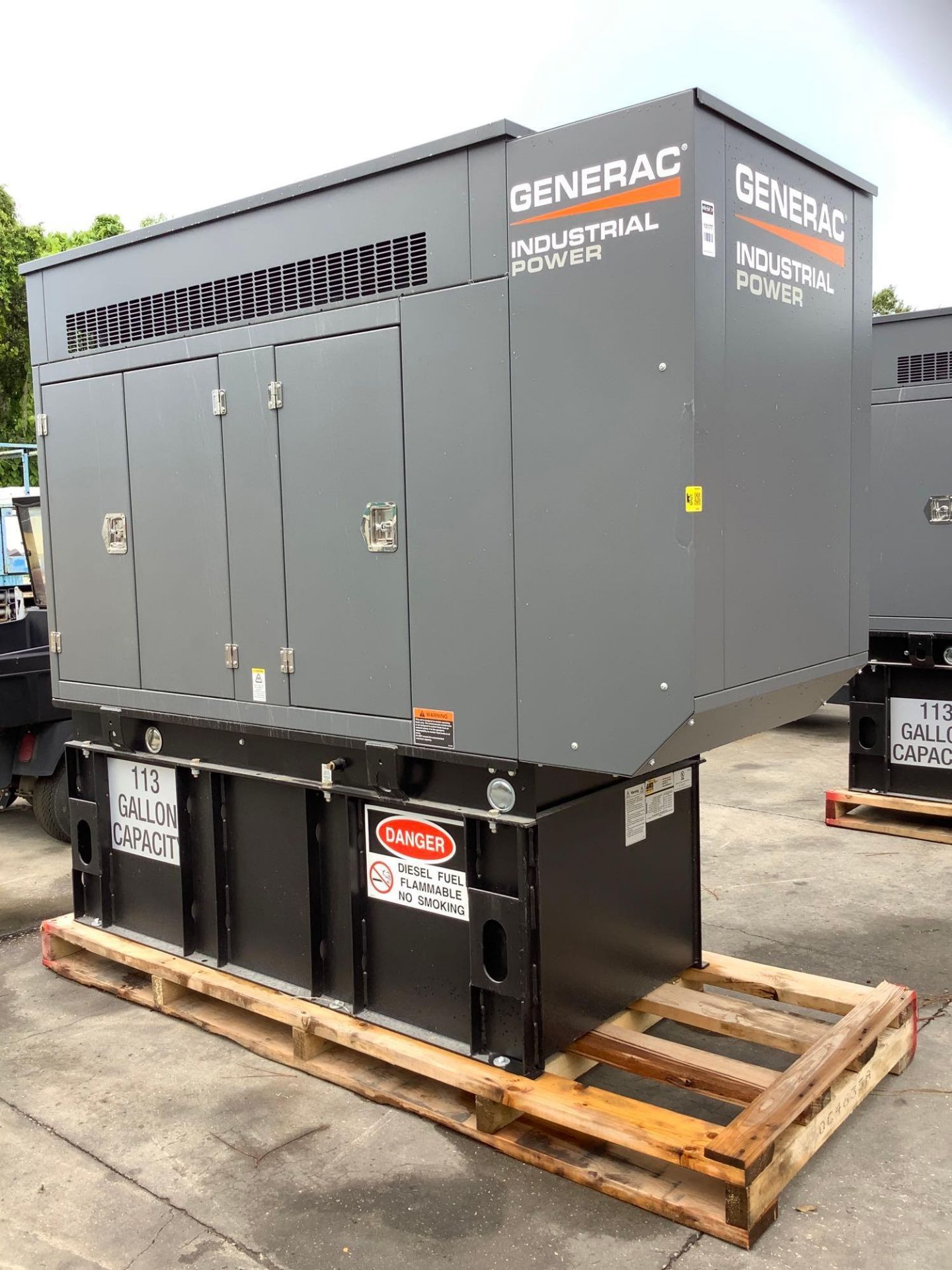 UNUSED GENERAC INDUSTRIAL POWER GENERATOR MODEL SD010, DIESEL , APPROX 10 KW, APPROX 60HZ, - Image 13 of 23