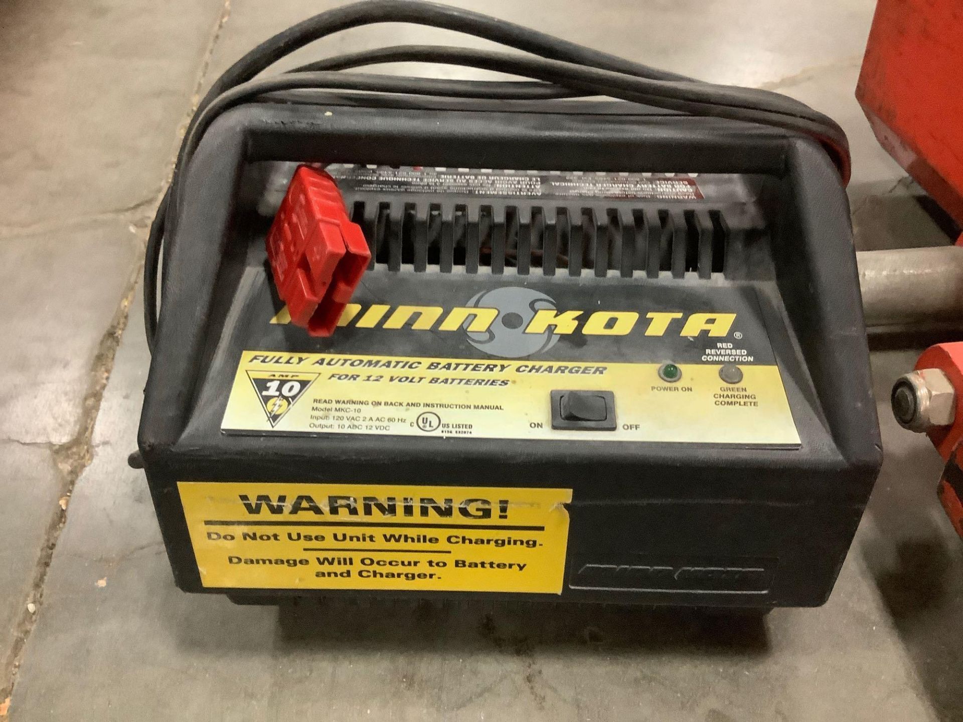 INTERTHOR THORK LIFT PALLET JACK MODEL EHL1000/3, ELECTRIC, 12 VOLTS, APPROX MAX CAPACITY 2200LBS, M - Image 3 of 12