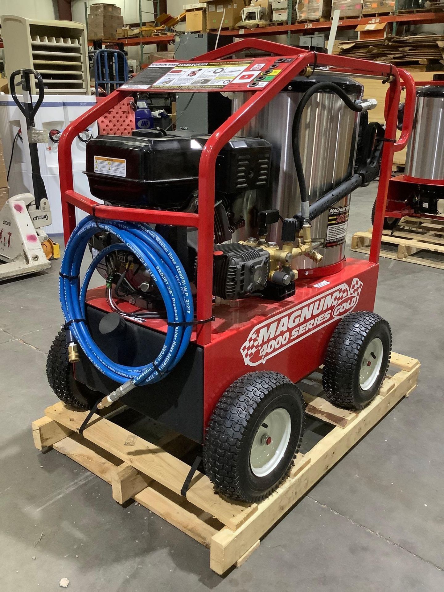 UNUSED 2022 MAGNUM 4000 SERIES GOLD HOT WATER PRESSURE WASHER,DIESEL GAS POWER, ELECTRIC START, APPR - Image 11 of 14