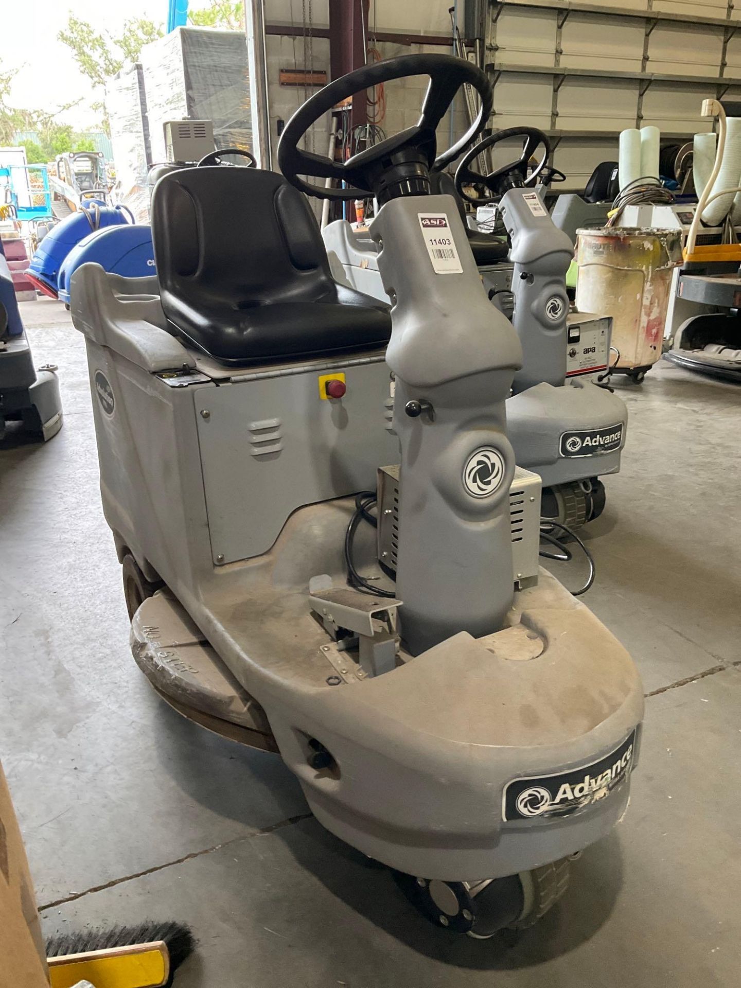 NILFISK ADVANCE RIDE ON FLOOR BURNISHER MODEL ADVOLUTION 2710, ELECTRIC, 36 VOLTS, ONE NEW BATTERY, - Image 7 of 14