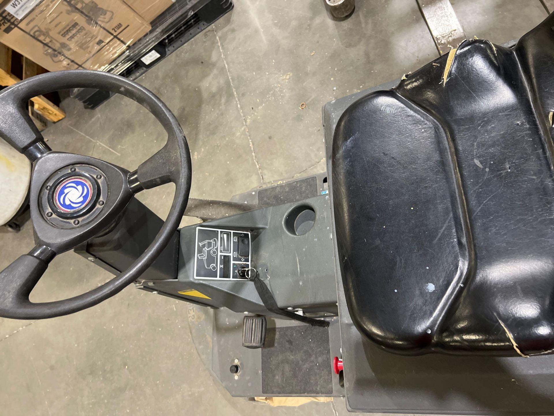 NILFISK ADVANCE WHIRLMATIC RIDE ON FLOOR BURNISHER MODEL 2700, NEEDS BRUSH, ELECTRIC, 36 VOLTS, RUNS - Image 8 of 9