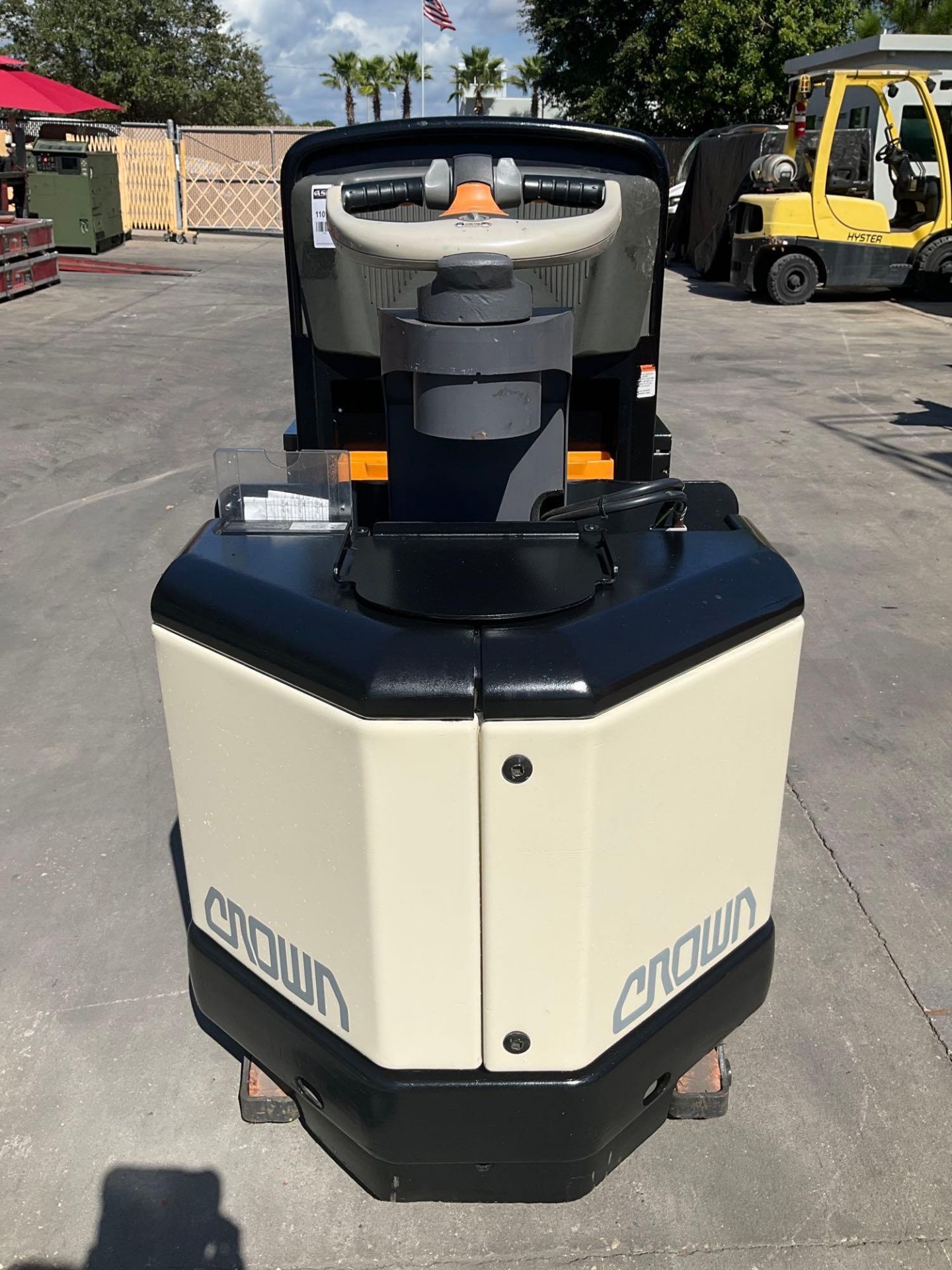 CROWN 4500 SERIES STAND ON PALLET JACK MODEL PC4500-60, ELECTRIC, APPROX 24VOLTS, APPROX MAX CAPACIT - Image 8 of 14