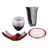 (T) A collection of modern coloured glass items by the 'De glasblazerij Leerdam', H 13 - 21 cm