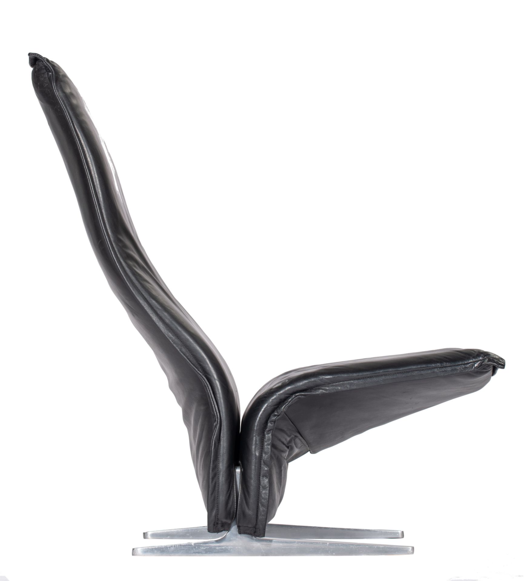 A vintage black leather 'Concorde' lounge chair, design by Pierre Paulin, 1966, H 94 - W 65 cm - Image 5 of 7