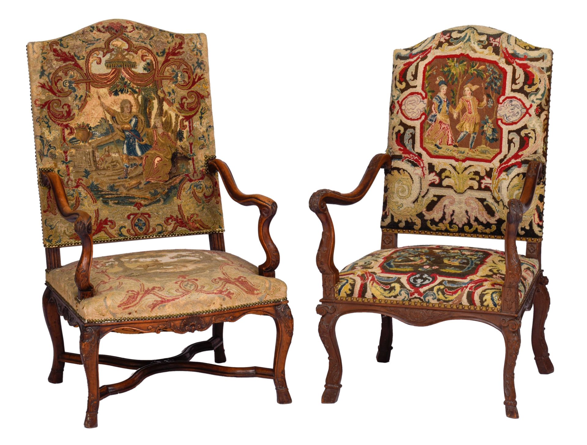Two carved walnut Régence armchairs, H 120 - W 71 - H 116 - W 70 cm