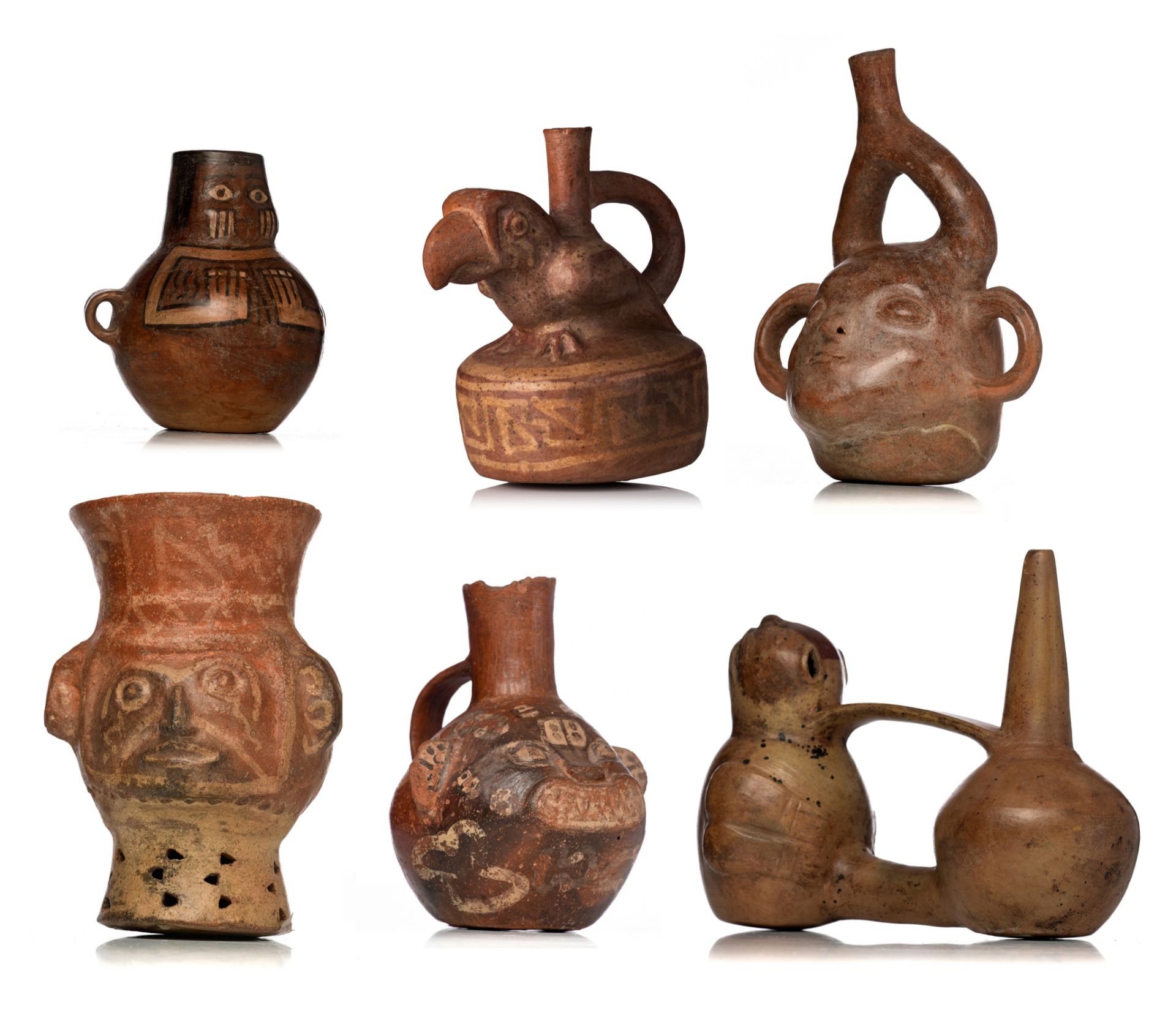 A collection of six Pre-Columbian type objects, Peru, H 16 - 20,5 cm