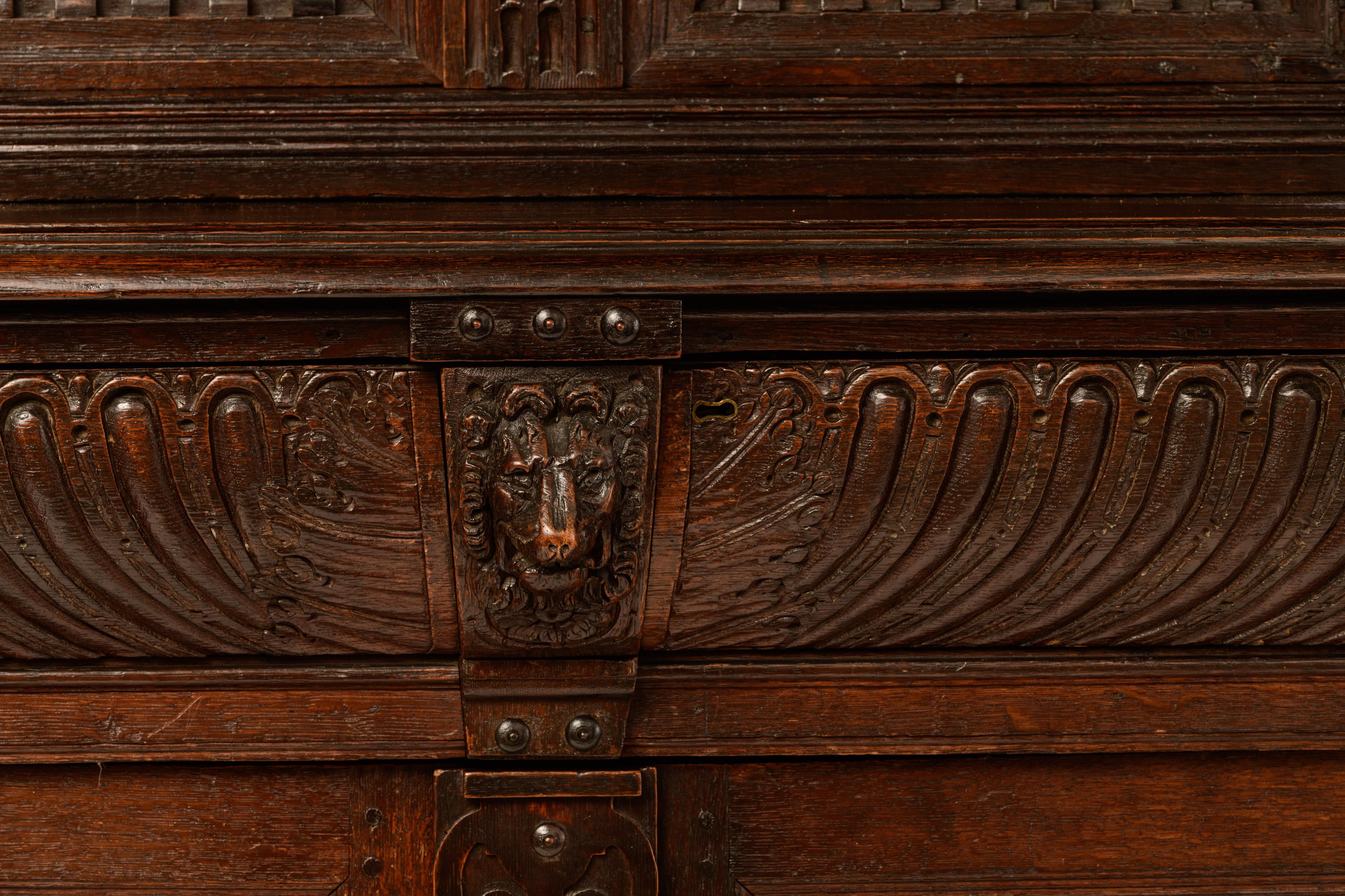 (T) A Flemish Renaissance carved oak cupboard, 17thC, H 178 - W 137 - D 69 cm - Image 8 of 12