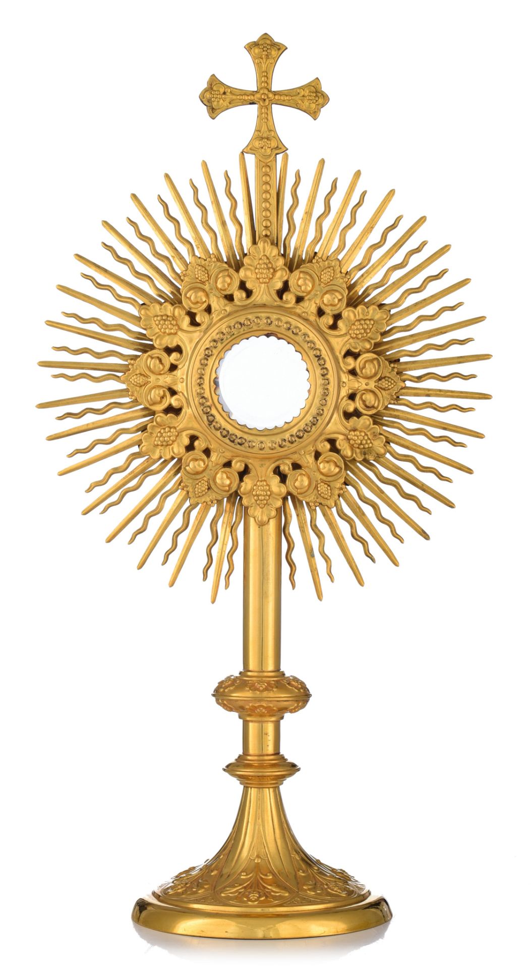 A 20thC Gothic Revival gilt brass solar monstrance, H 50 cm; added a silver and gilt silver ciborium - Image 9 of 12