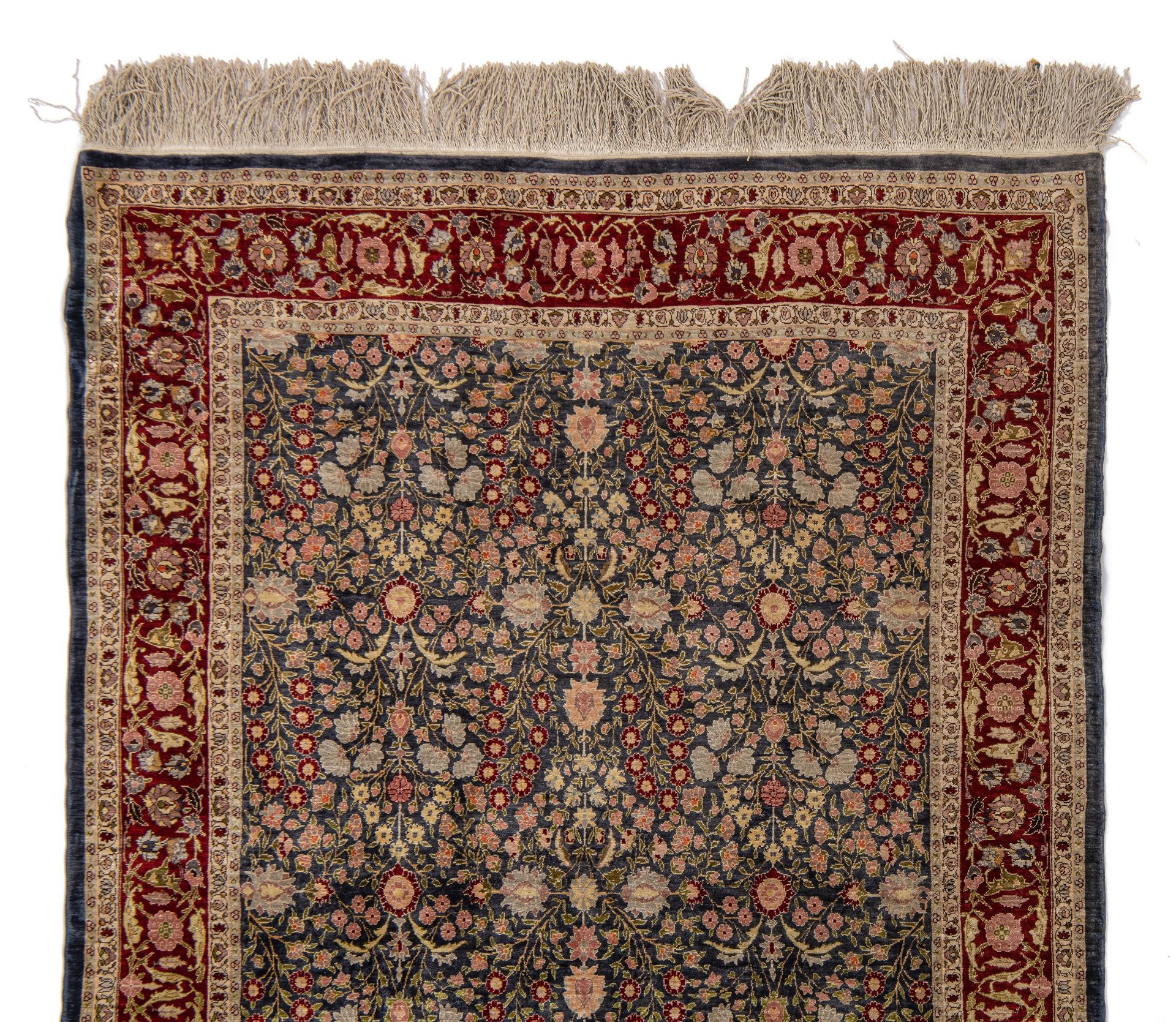 A signed Turkish Hereke millefleurs rug, silk on silk, 103,5 x 155 cm - Image 4 of 6