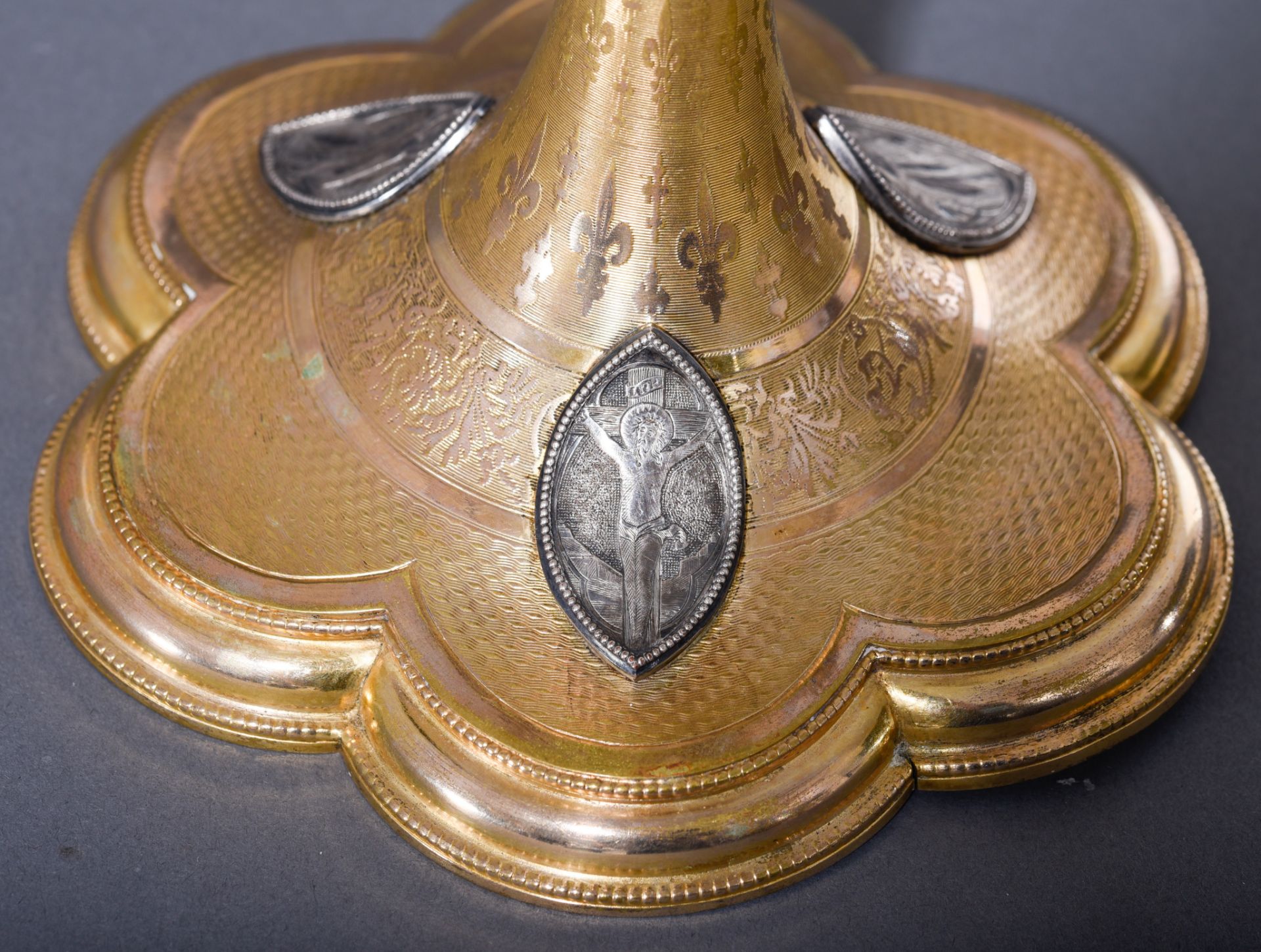 A French export silver and gilt silver chalice decorated with filigree work, H 31 cm - total weight - Image 21 of 24