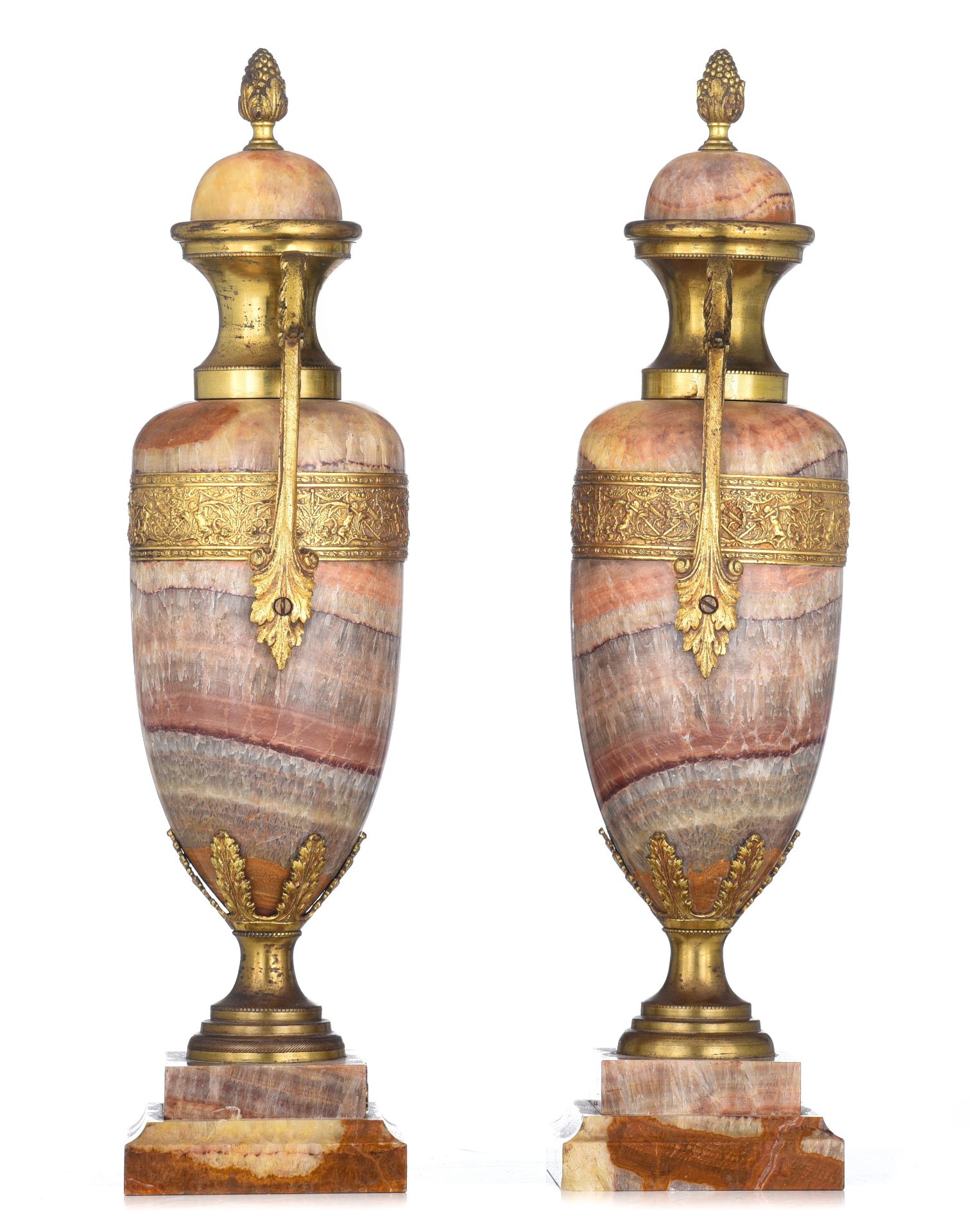 (T) A pair of Neoclassical marble cassolettes, with gilt bronze mounts, H 40,5 cm - Image 4 of 6