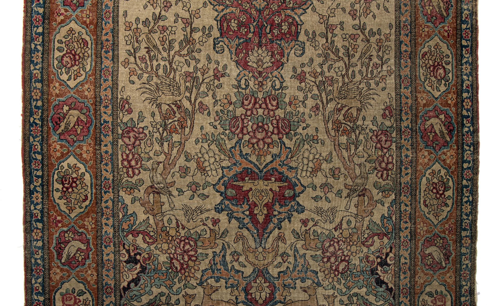 An antique Persian Ispahan rug, depicting the tree of life, 133 x 215 cm (+) - Image 7 of 9