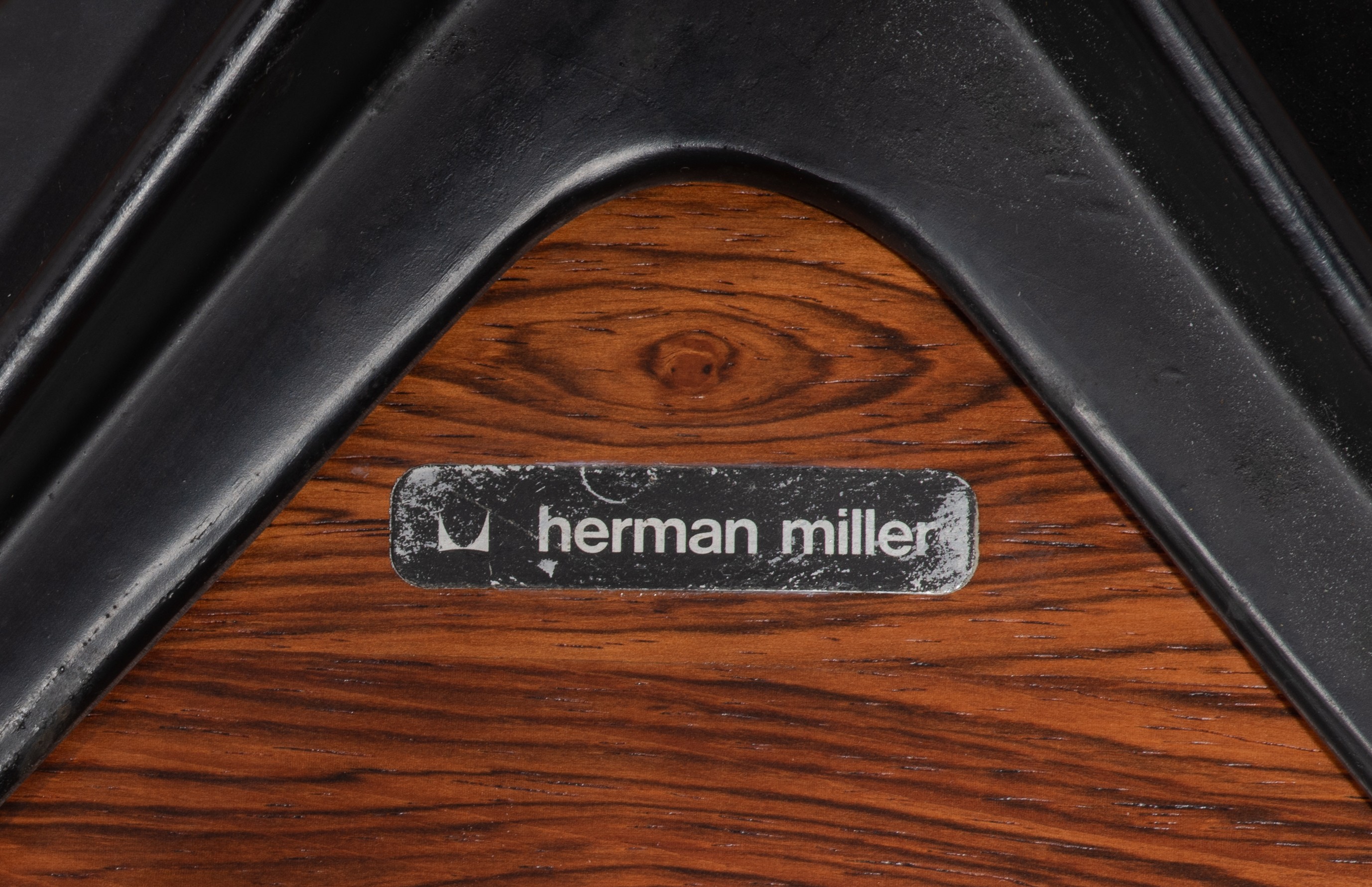 An Eames lounge chair with a matching ottoman, late 70s edition, marked Herman Miller, H 42,5 - 80 - - Image 9 of 15