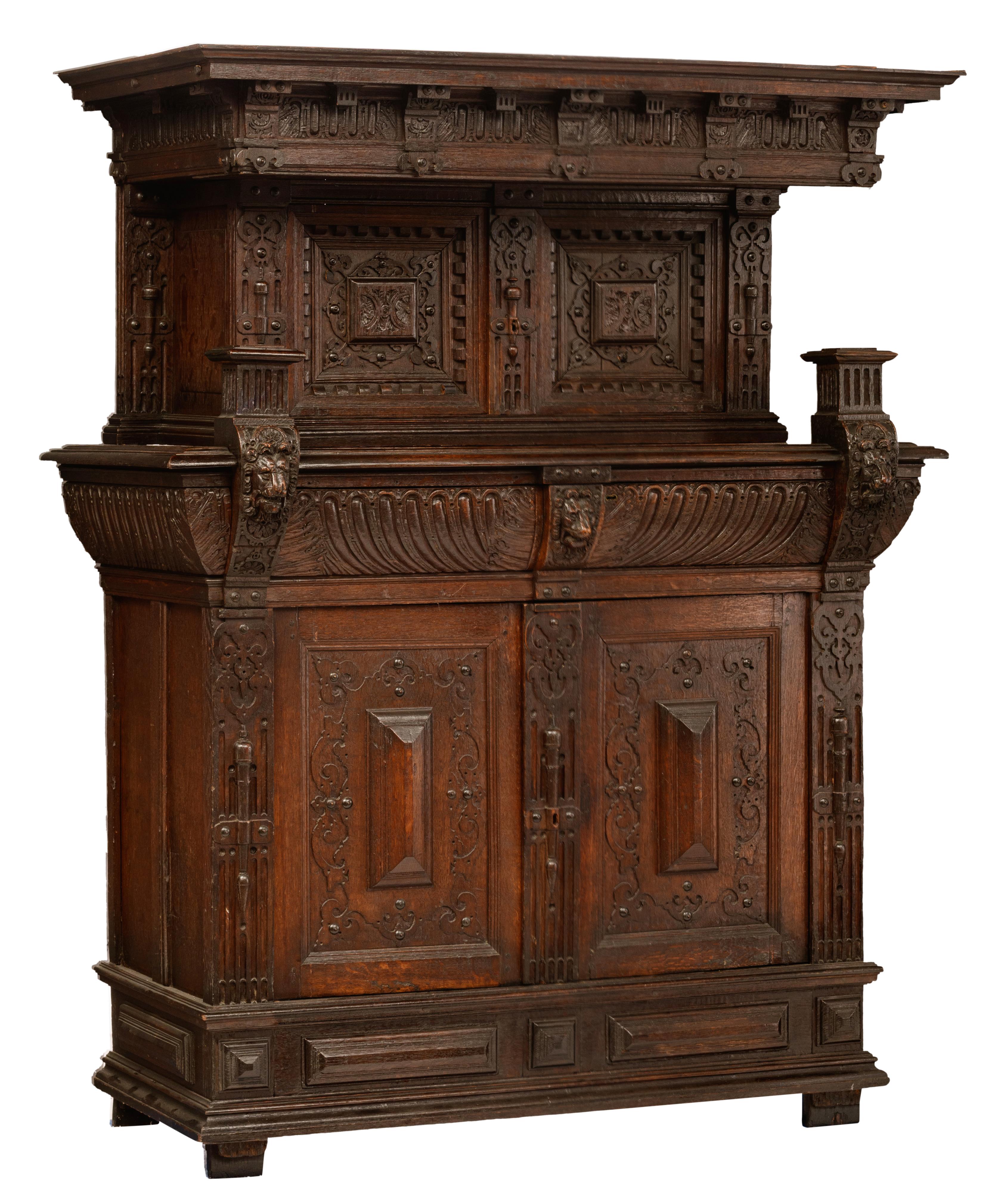 (T) A Flemish Renaissance carved oak cupboard, 17thC, H 178 - W 137 - D 69 cm