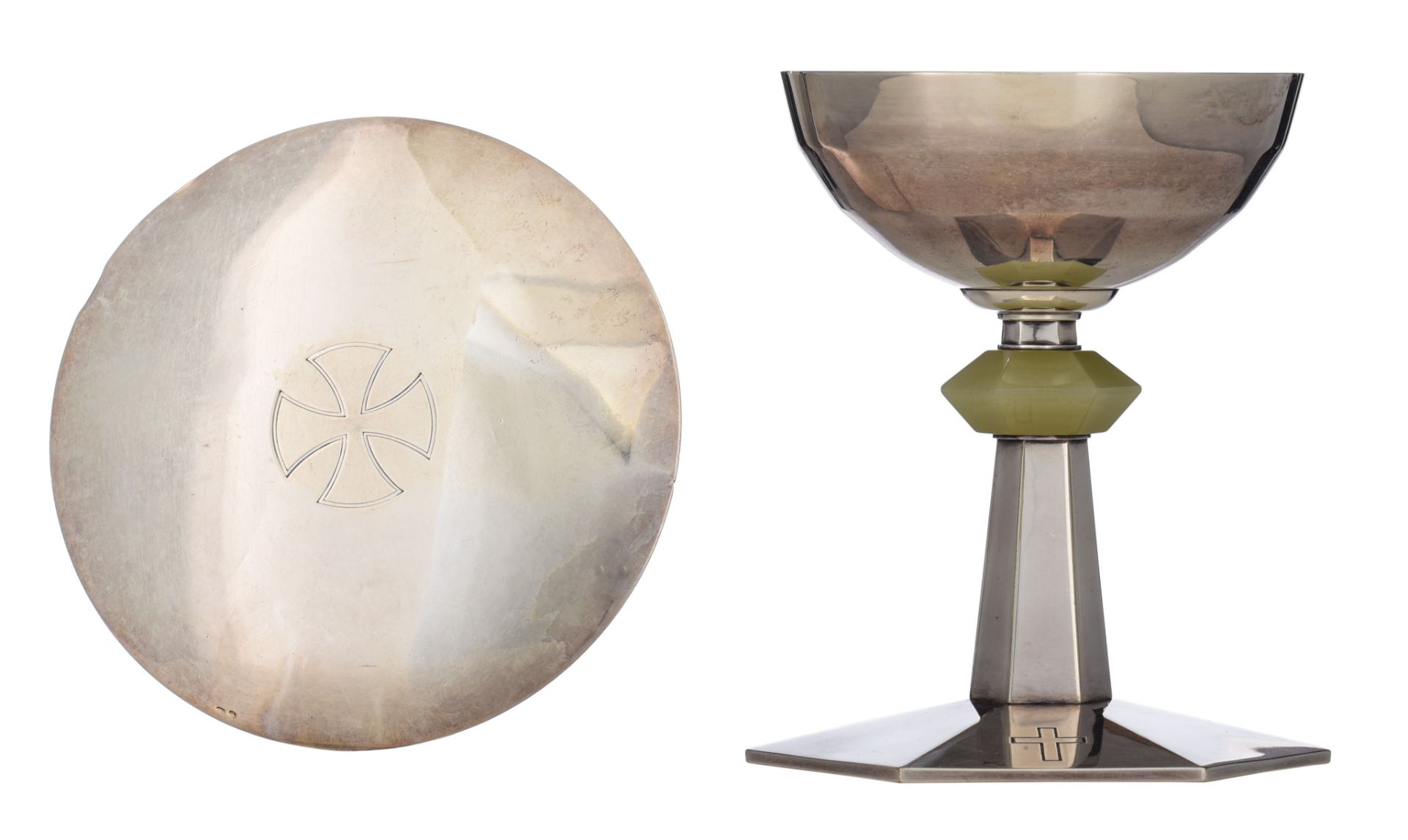 Two Art Deco style silver and gilt silver chalices and patens, in their original cassette, H 17 - 18 - Image 10 of 22