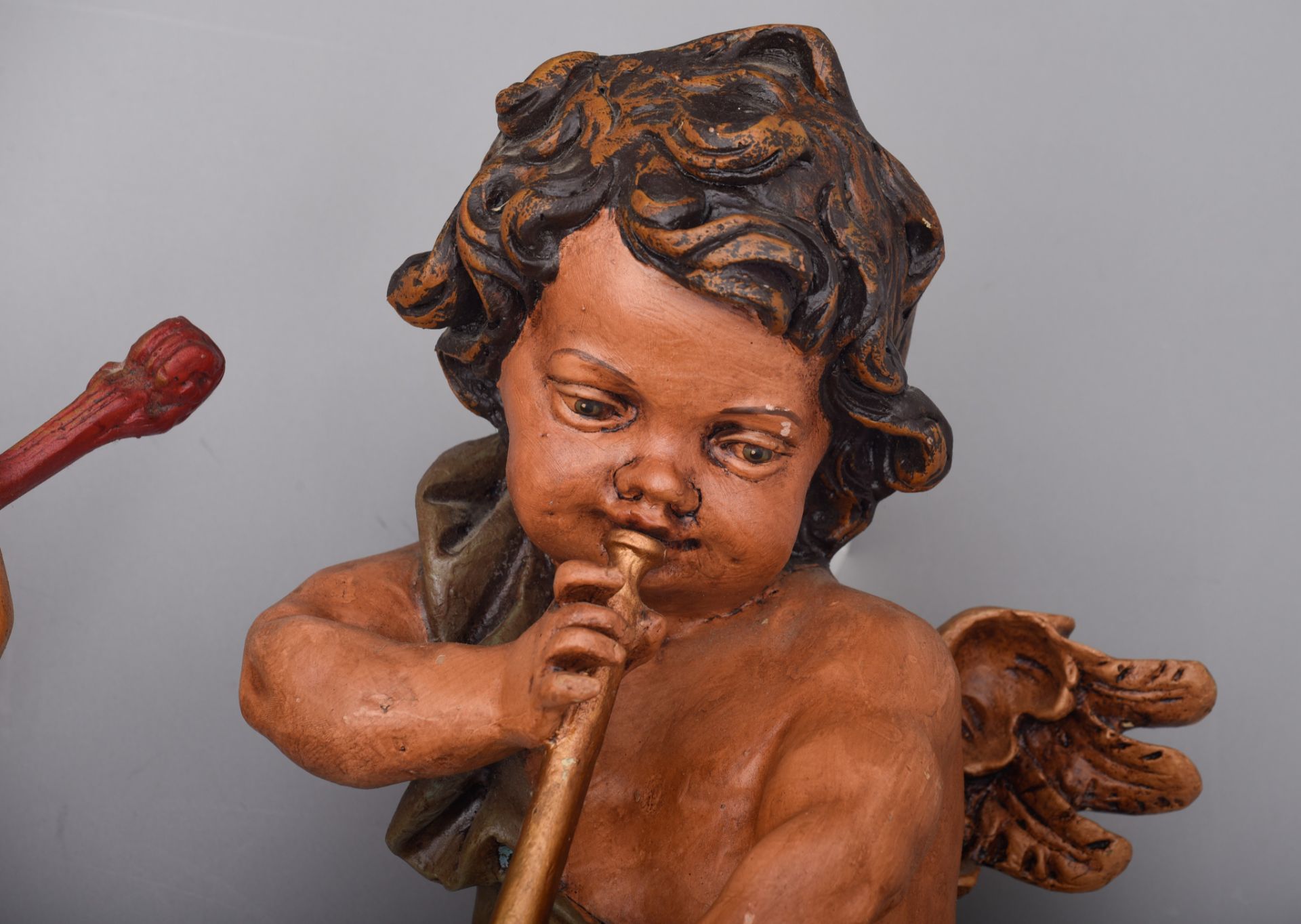 (T) A pair of decorative music playing angels, 20thC, H 55 cm - Bild 5 aus 10