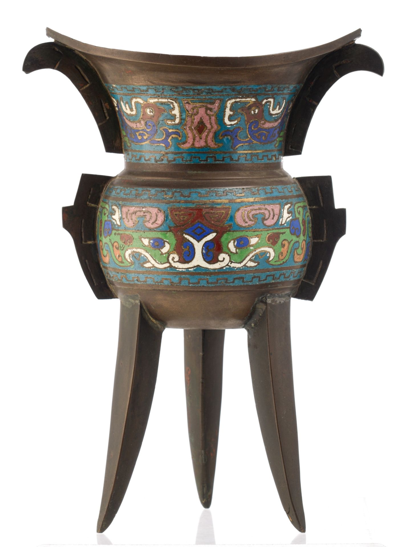 A collection of Japanese champlevé and cloisonné enamelled bronze ware, late 19thC/20thC, Tallest H - Image 10 of 37
