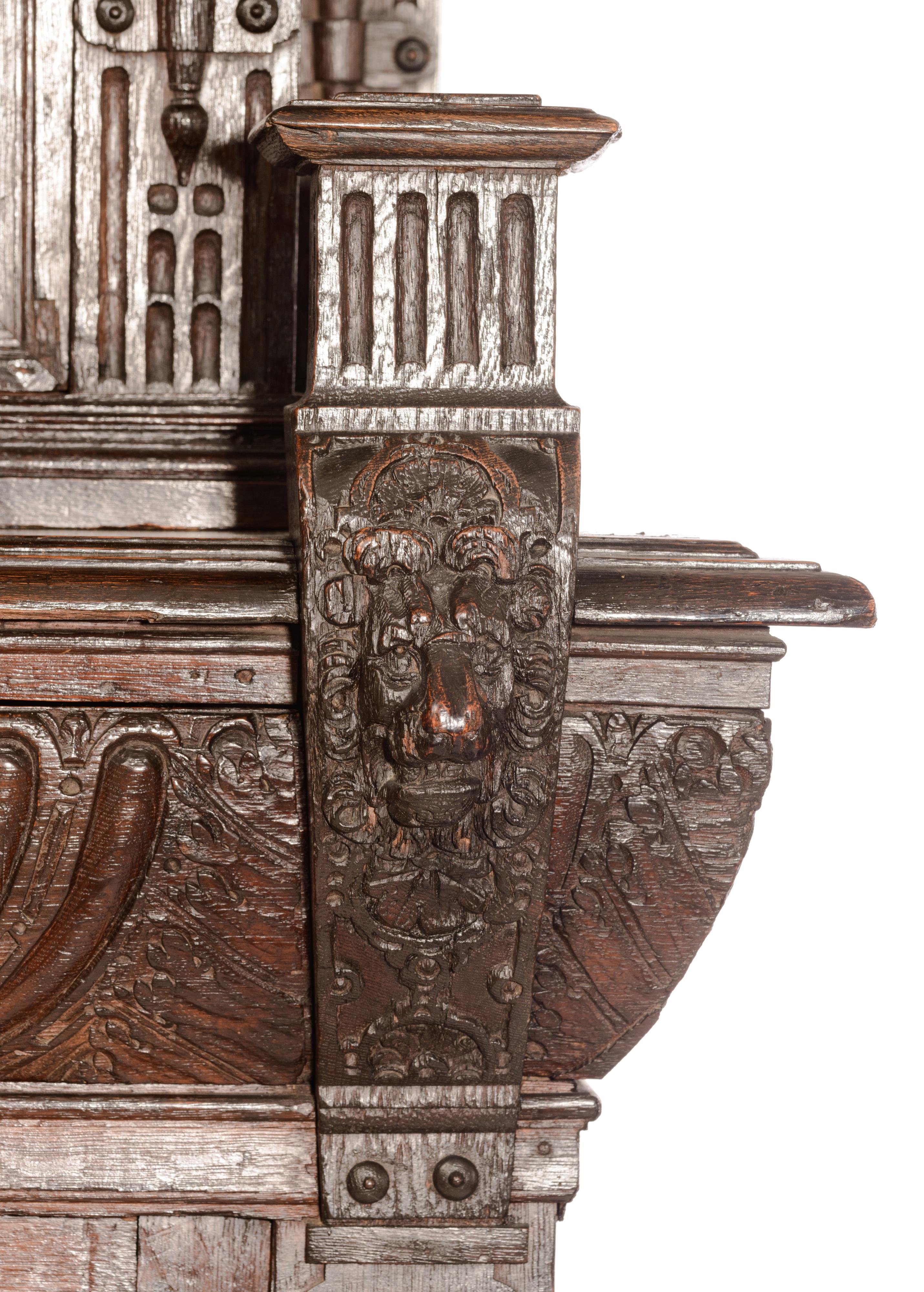 (T) A Flemish Renaissance carved oak cupboard, 17thC, H 178 - W 137 - D 69 cm - Image 12 of 12