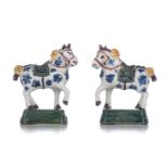A charming pair of Dutch Delft polychrome miniature figures of horses, 18thC, H 9 cm