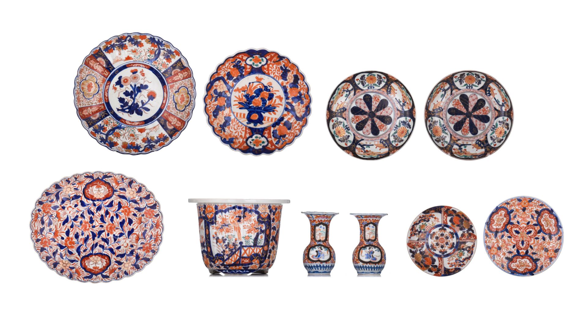 (T) A collection of Japanese Imari ware, Meiji period, Tallest H 19 - ø 34,5 cm (10)