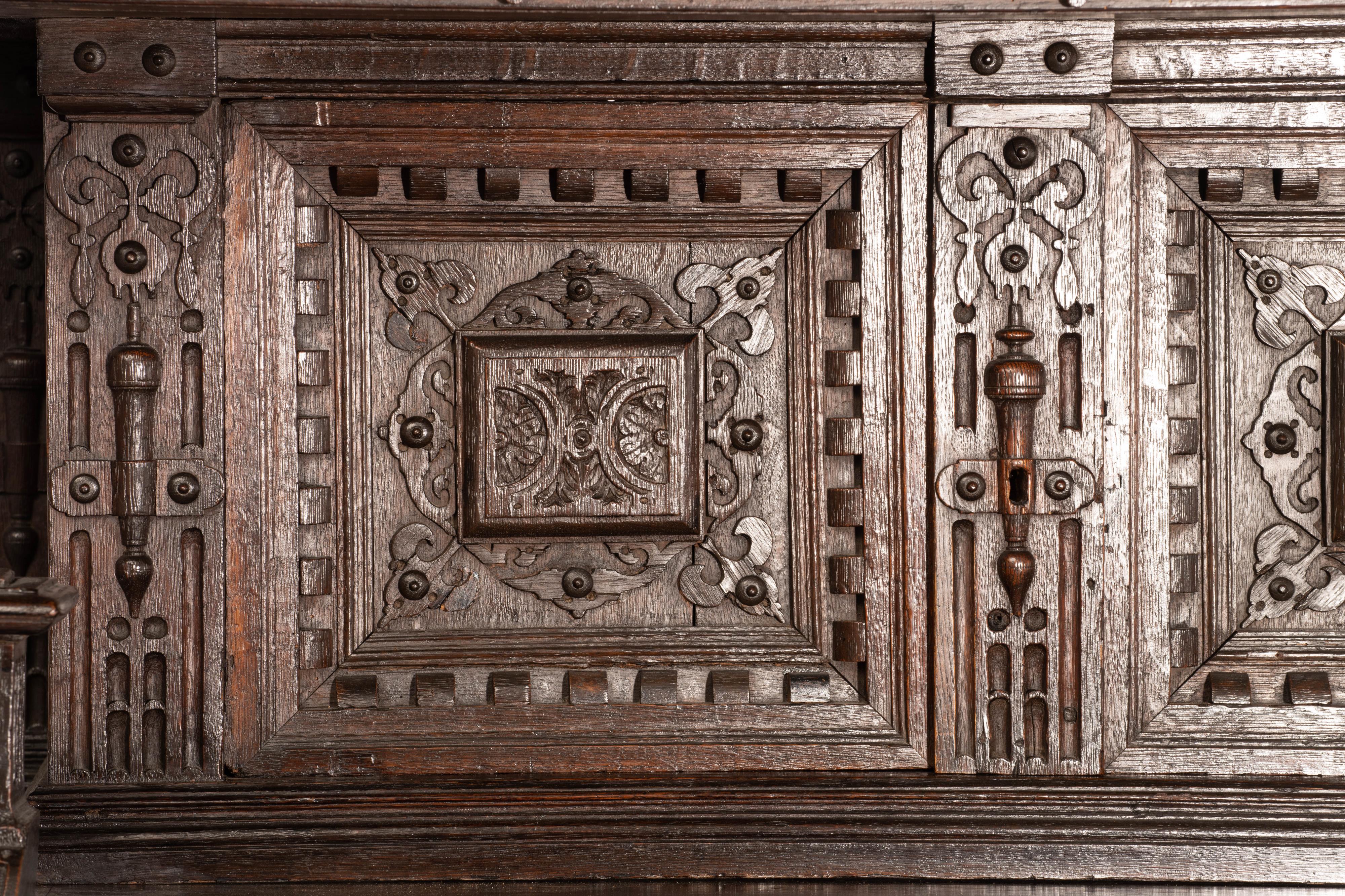 (T) A Flemish Renaissance carved oak cupboard, 17thC, H 178 - W 137 - D 69 cm - Image 10 of 12