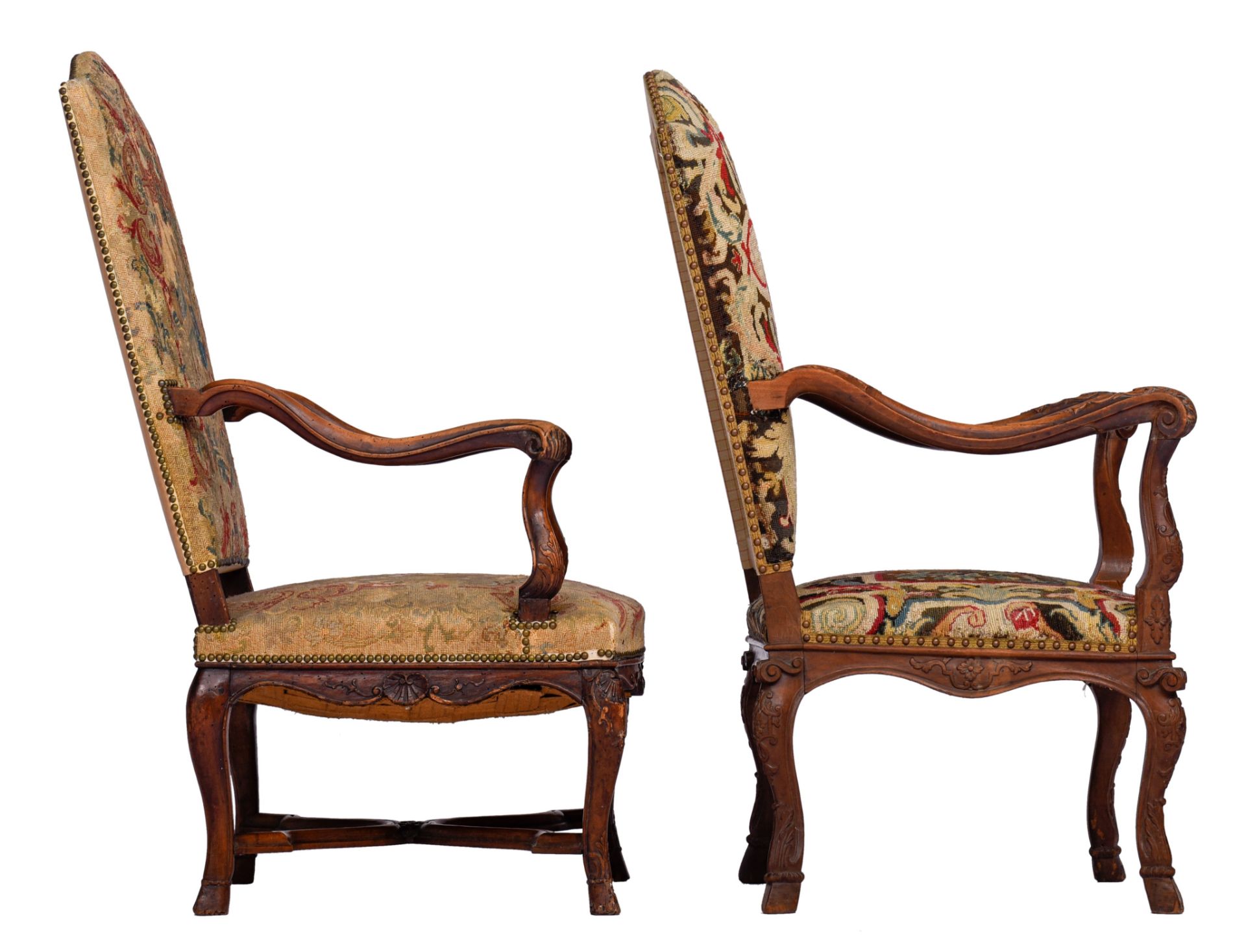 Two carved walnut Régence armchairs, H 120 - W 71 - H 116 - W 70 cm - Image 6 of 24