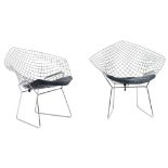 A pair of vintage 'Diamond' lounge chairs, design by Harry Bertoia, H 75 - W 82 cm