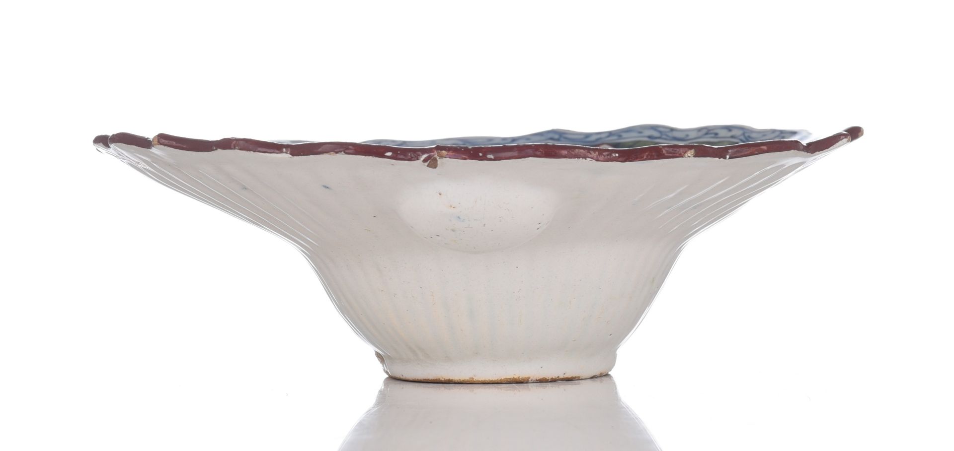 (BIDDING ONLY ON CARLOBONTE.BE) A fine Dutch Delft polychrome barber bowl, marked Jan Theunis Dextra - Image 6 of 10