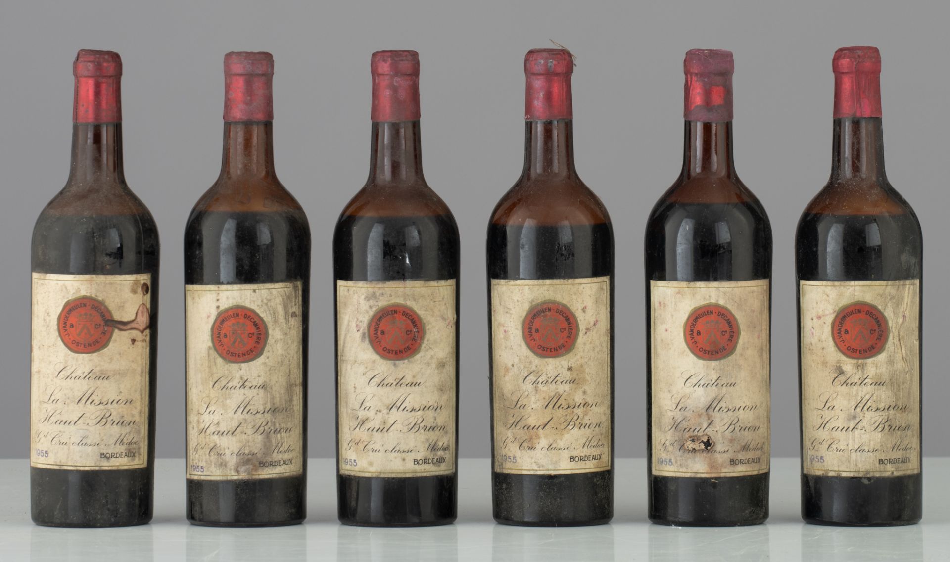 A collection of 17 bottles 'Ch‚teau La Mission Haut Brion', 1955, J. Vandermeulen-DecanniËre - Image 2 of 6