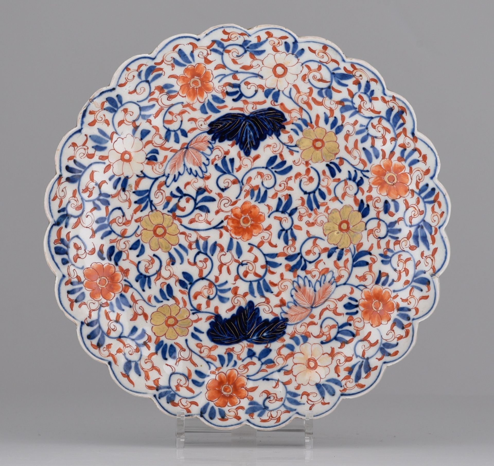 A collection of Japanese export porcelain ware, 19thC, Tallest H 18,5 - ¯ dish 31,5 cm - Bild 9 aus 10