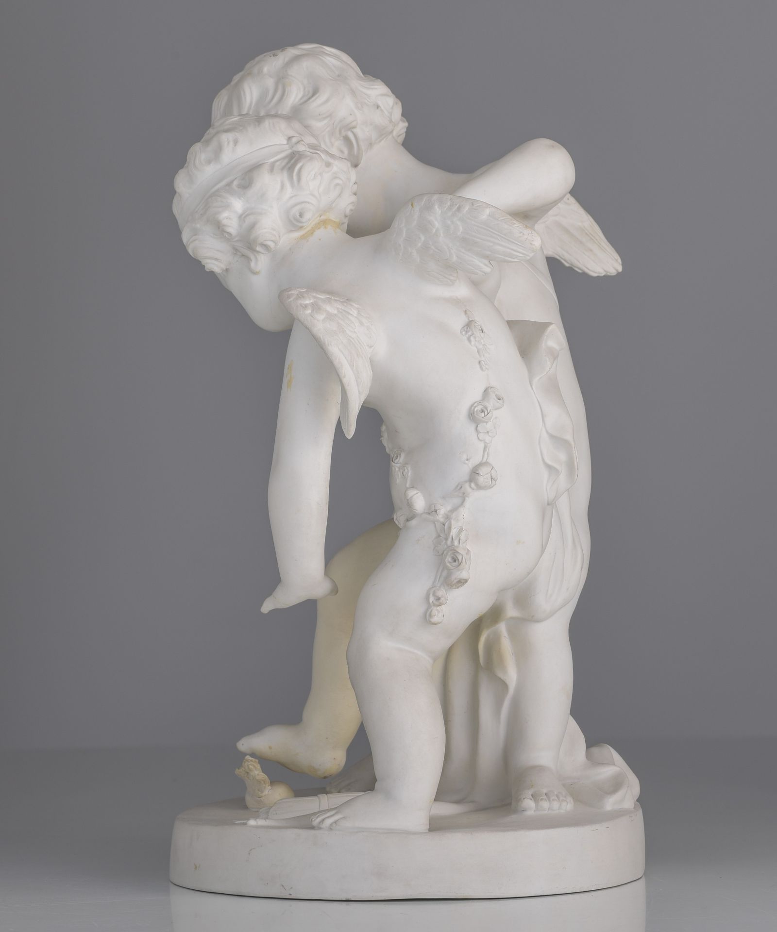 Etienne Maurice Falconet (1716-1791), 'Bataille pour l'amour', biscuit, H 37,5 cm - Bild 10 aus 14