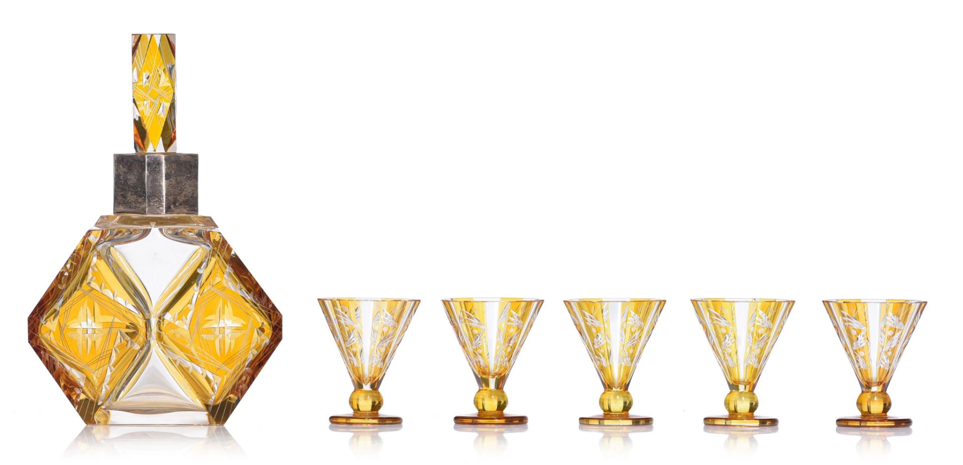 (BIDDING ONLY ON CARLOBONTE.BE) A large collection of various decanters with matching liquor glasses - Image 6 of 25