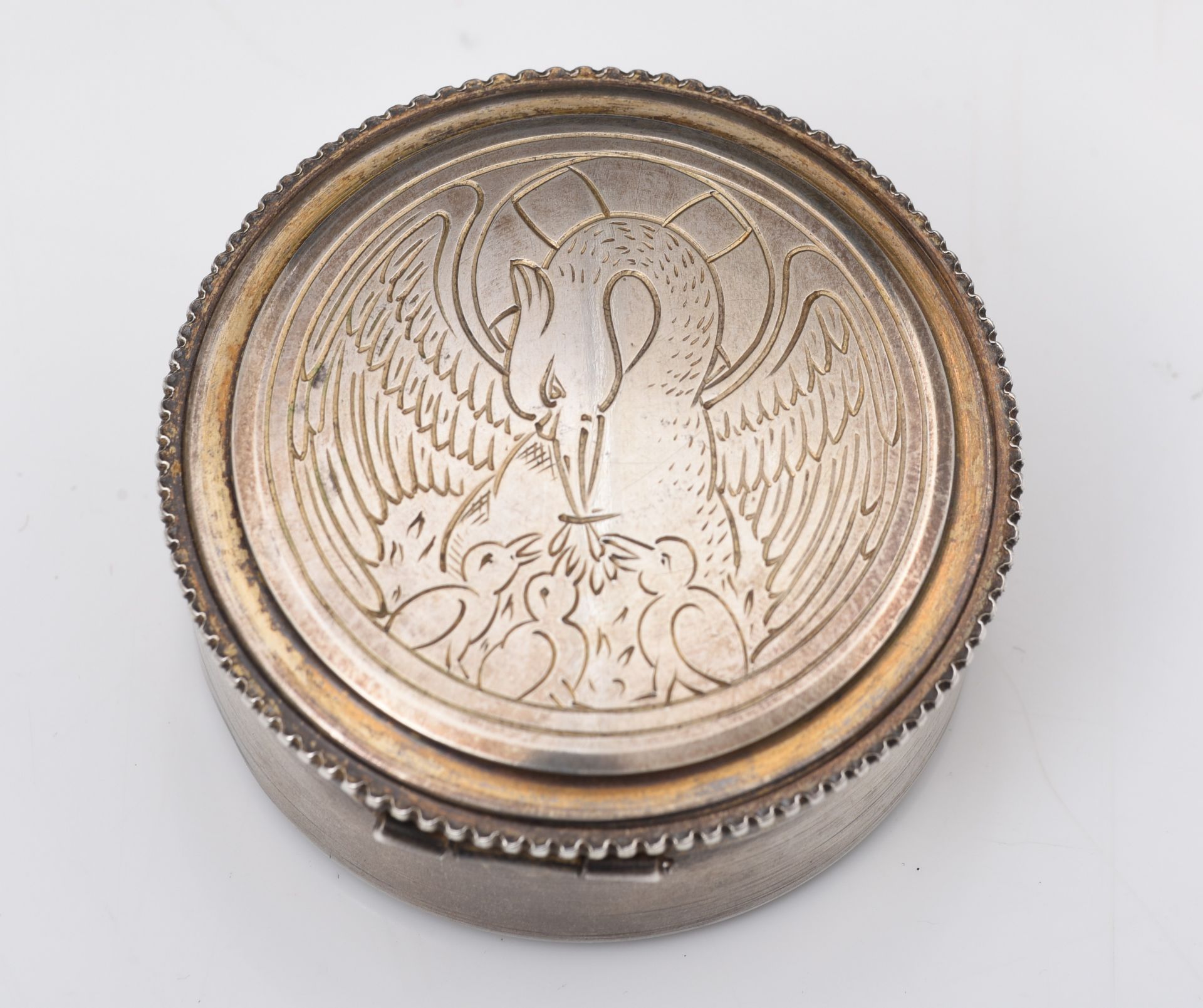 (BIDDING ONLY ON CARLOBONTE.BE) A collection of modernist silver-plated catholic liturgical items - Image 12 of 15