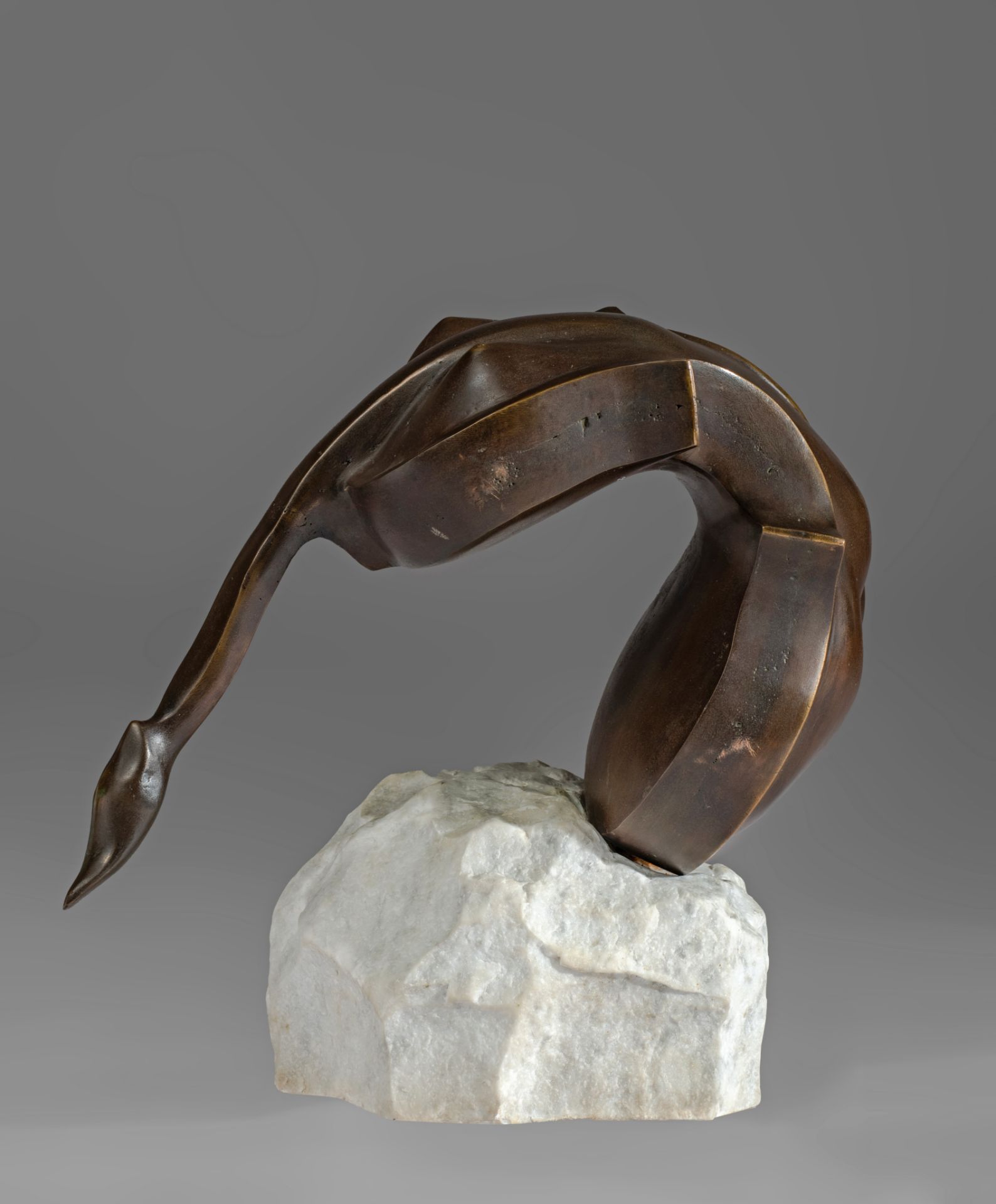 Deller, anthropomorphic violin, N∞ 4/6, patinated bronze on a Carrara marble rock, H 30 cm - Bild 4 aus 6