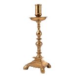 (BIDDING ONLY ON CARLOBONTE.BE) A Baroque brass candleholder, the Southern Netherlands, 17thC, H 35,