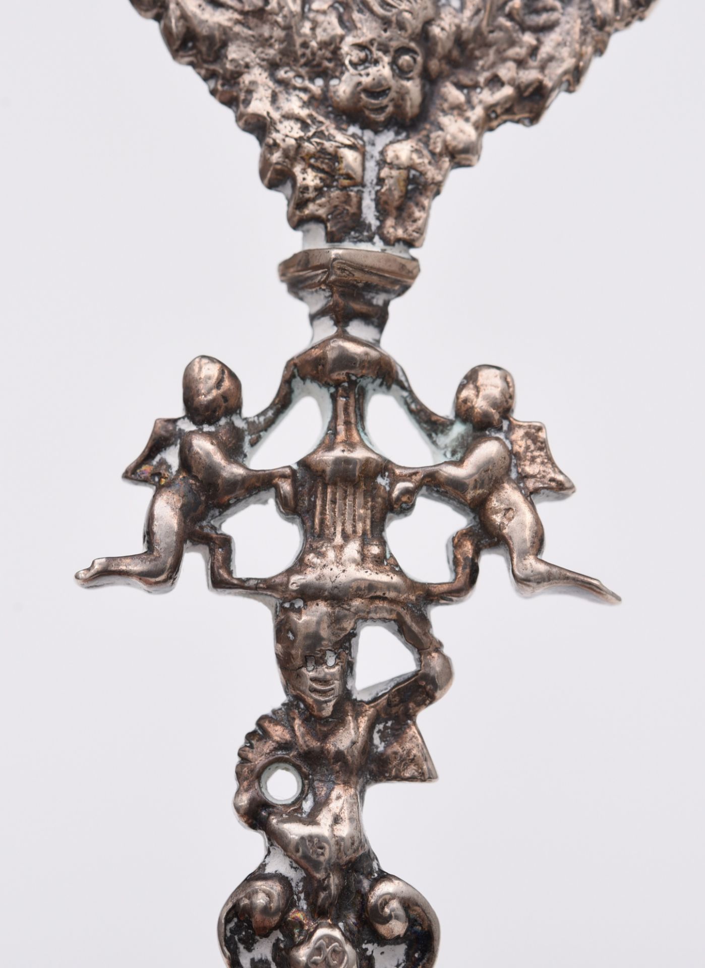 A collection of silver and silvered objects, total weight: 630g, H 5 - 20,5 cm - Bild 19 aus 41