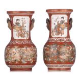 (BIDDING ONLY ON CARLOBONTE.BE) A pair of Japanese Kutani vases, Meiji period, H 33-34 cm