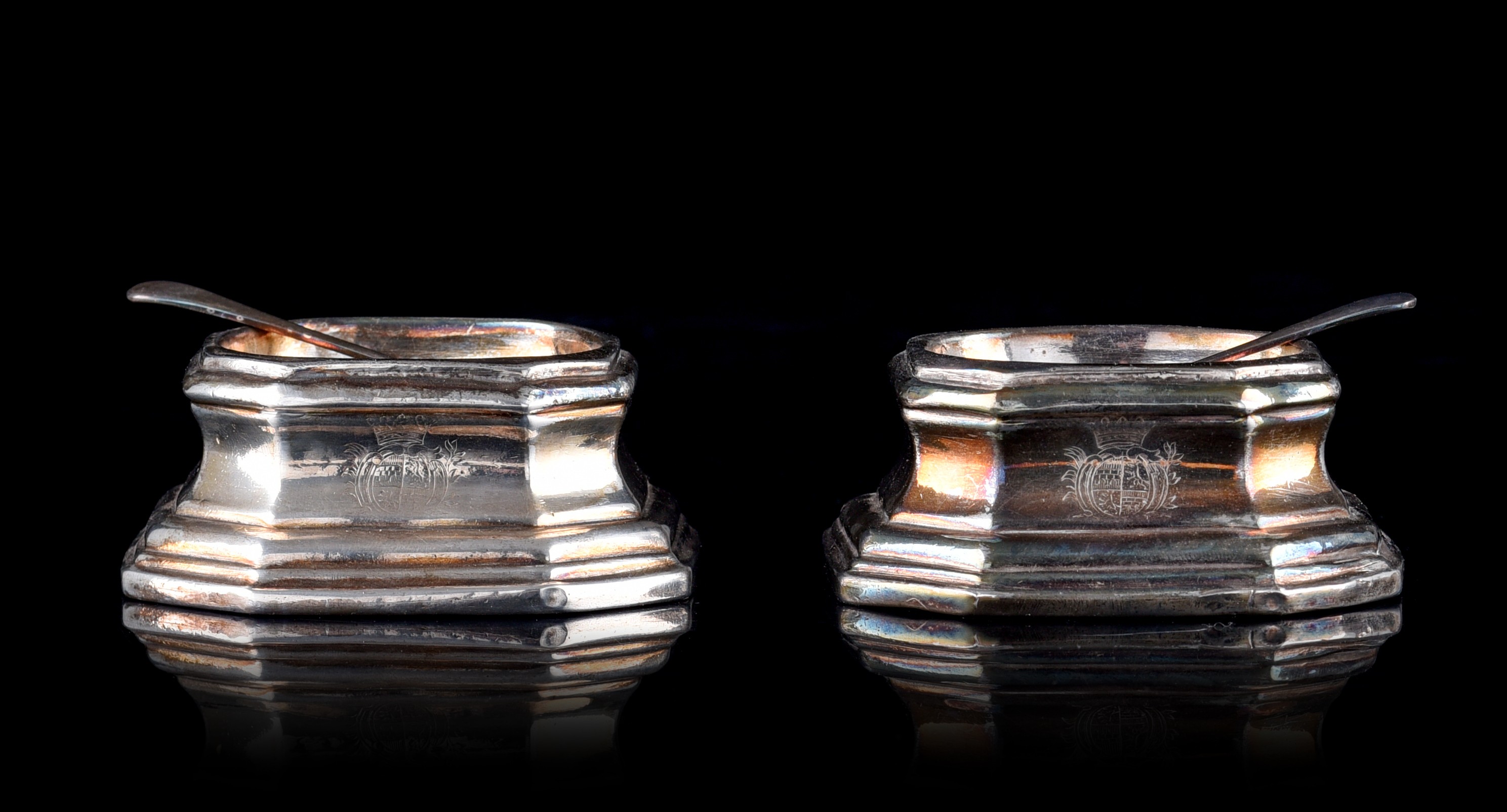 A pair of French 18thC salts, hallmarked Paris, ca 149 g, H 3,4 cm - Image 3 of 15