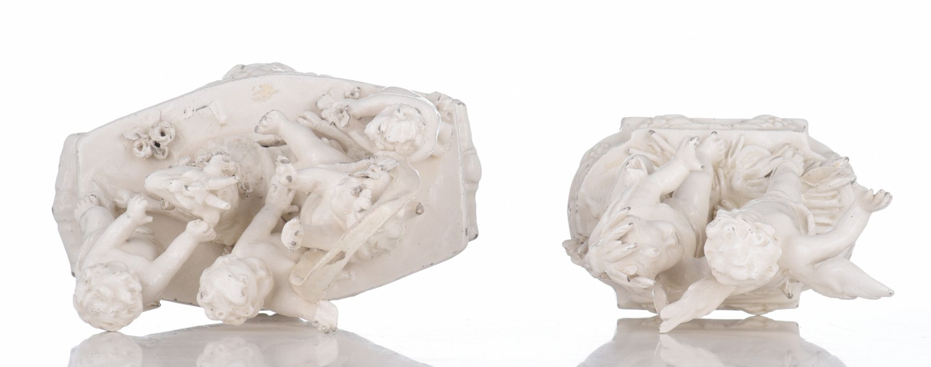 (BIDDING ONLY ON CARLOBONTE.BE) Two white glazed Capodimonte figural groups, Naples, H 20 - 23 cm - Image 6 of 16