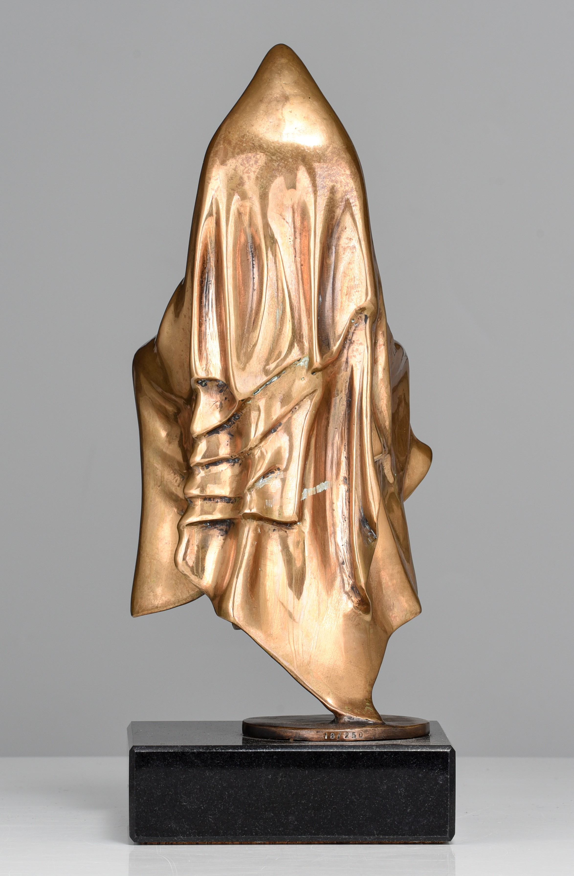 Avi Kenan (1951), untitled, 1985, N∞ 18/250, polished bronze on a granite base, H 42,5 - 49 cm (with - Image 4 of 9