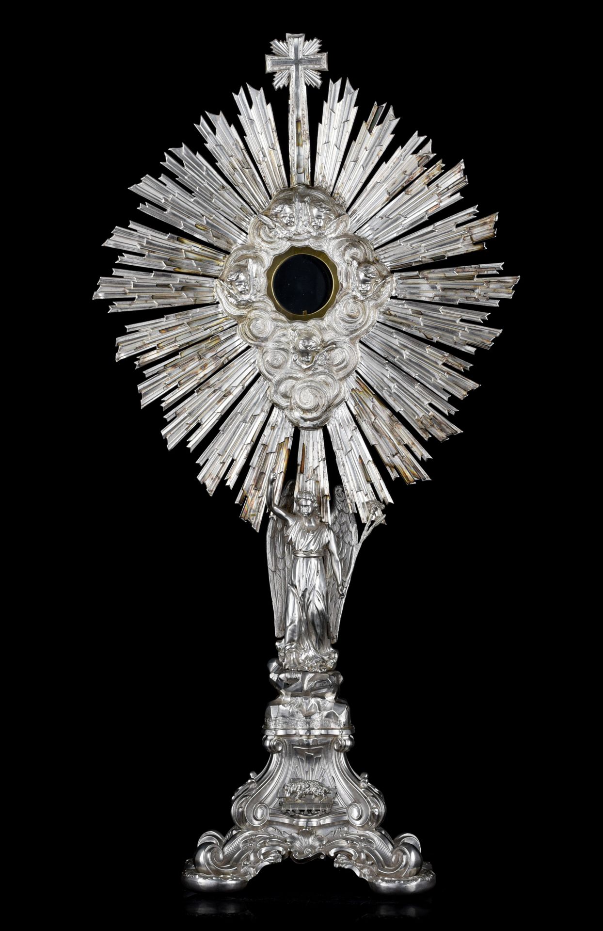 An imposing French silver sunburst monstrance, 1838-1868, 950/000, H 65,5 cm - total weight: 1180 g