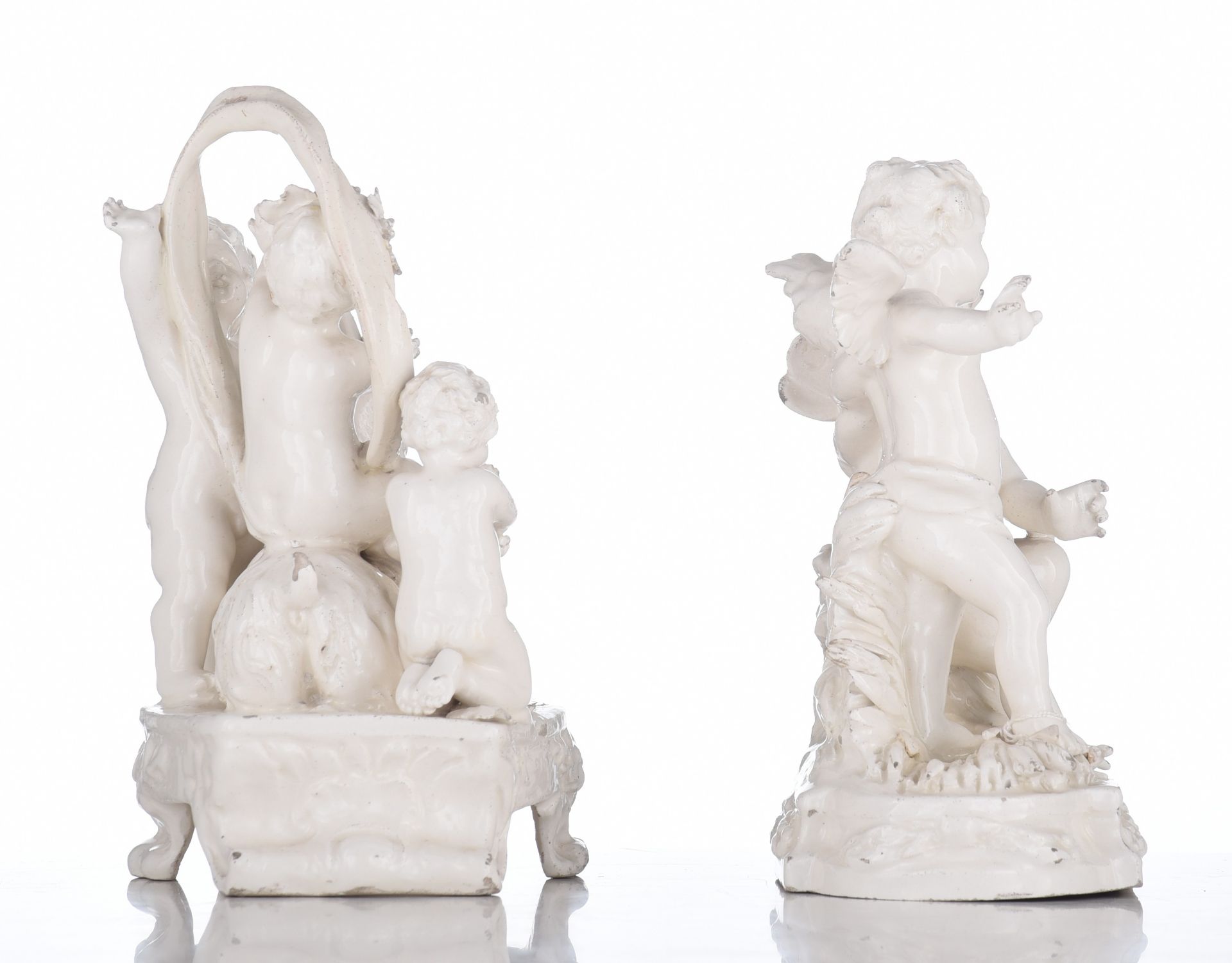 (BIDDING ONLY ON CARLOBONTE.BE) Two white glazed Capodimonte figural groups, Naples, H 20 - 23 cm - Image 5 of 16