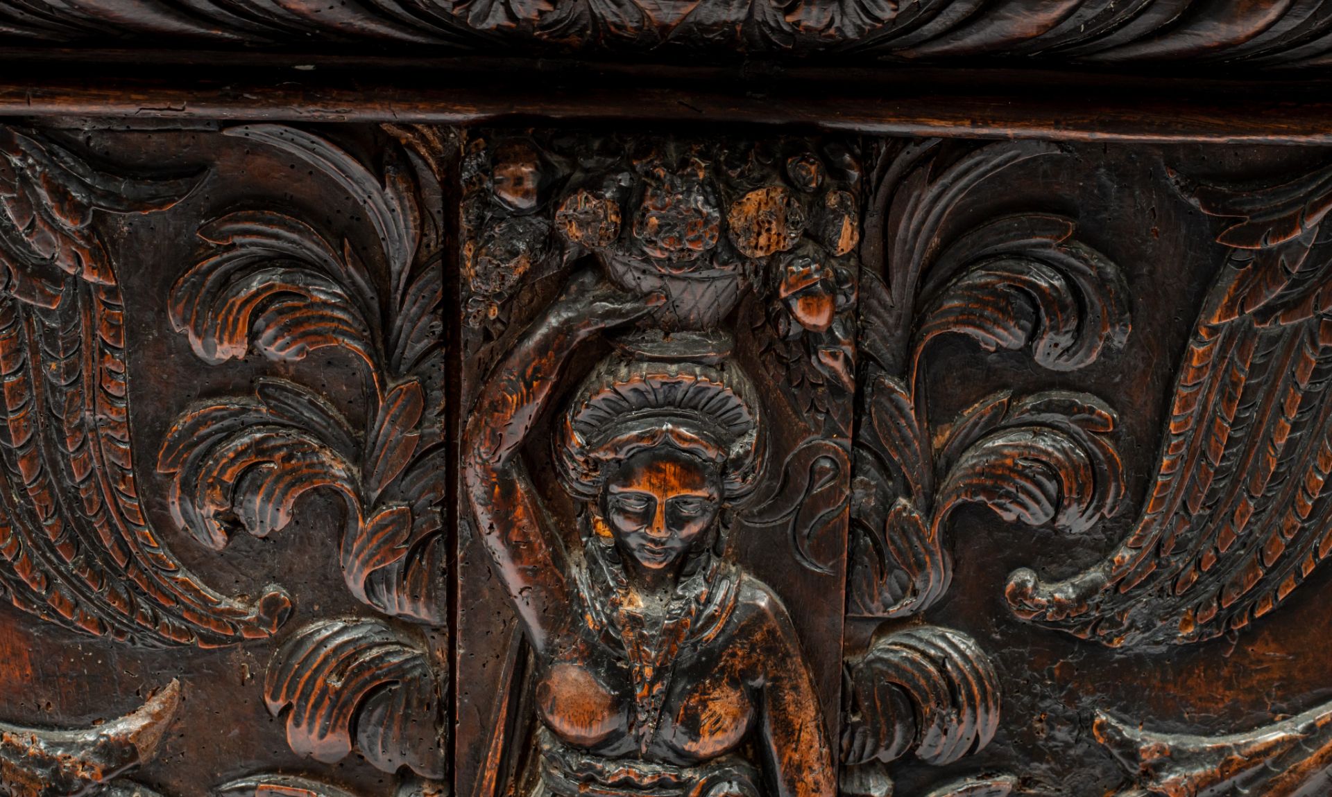 An exceptional Italian Renaissance carved walnut centre table, 16th/17thC, H 82 - W 165 - D 86,5 cm - Image 10 of 12