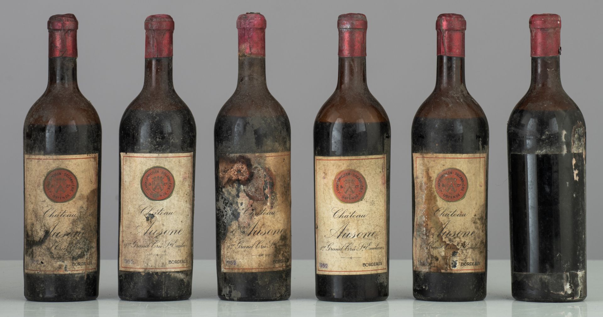 A collection of 22 bottles Ch‚teau Ausone, 1er Grand Cr˚ St Emillion, Bordeaux 1952, bottled by J. V - Image 2 of 7