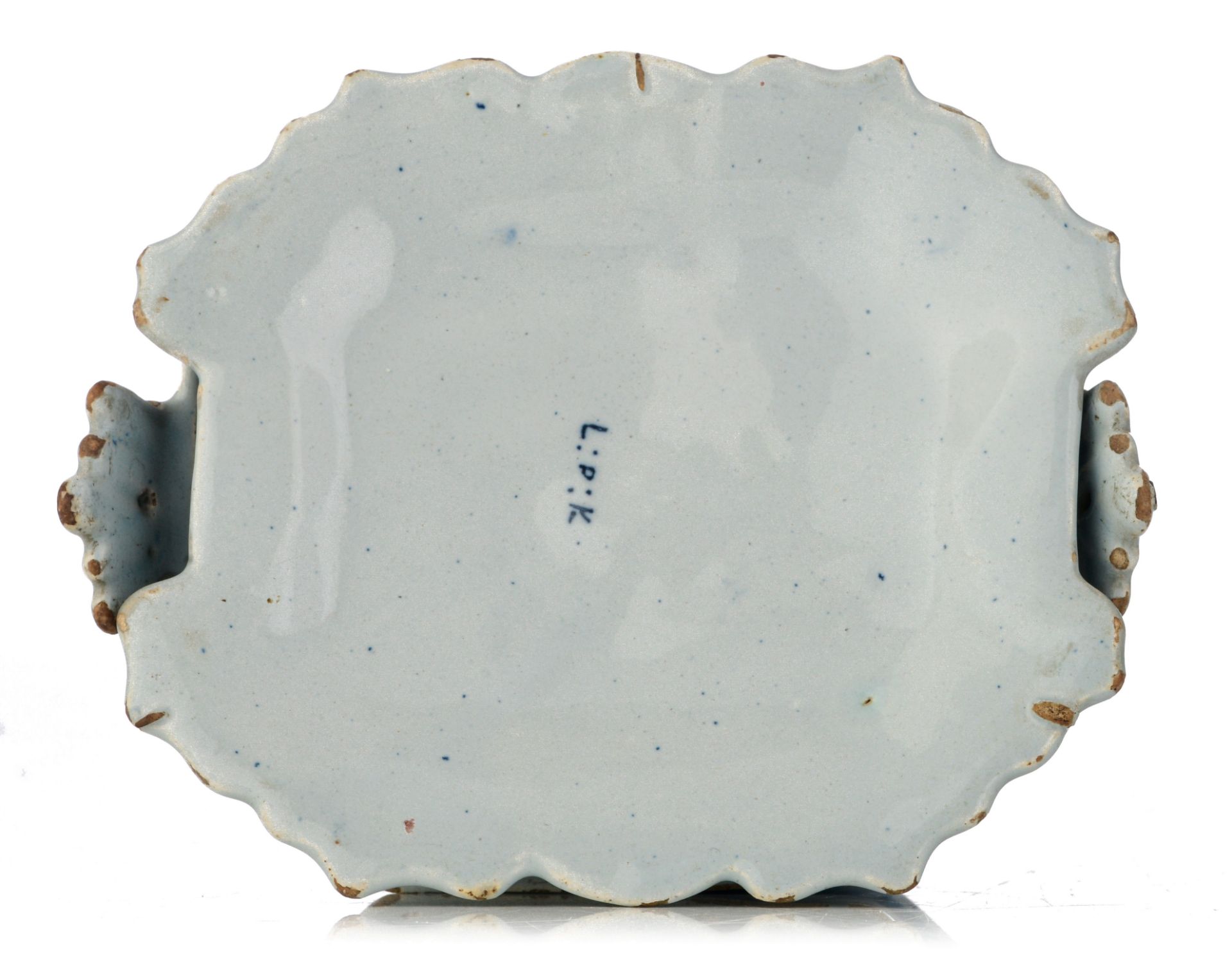 (BIDDING ONLY ON CARLOBONTE.BE) A fine Delft blue and white butter tub, marked 'De Lampetkan', 18thC - Image 7 of 14